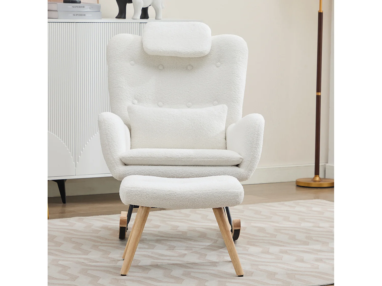 Chaise à bascule avec repose-pièds - 73 x 92 x 102 cm - Accoudoirs et appuie-tête - Tissu velours teddy - Blanc