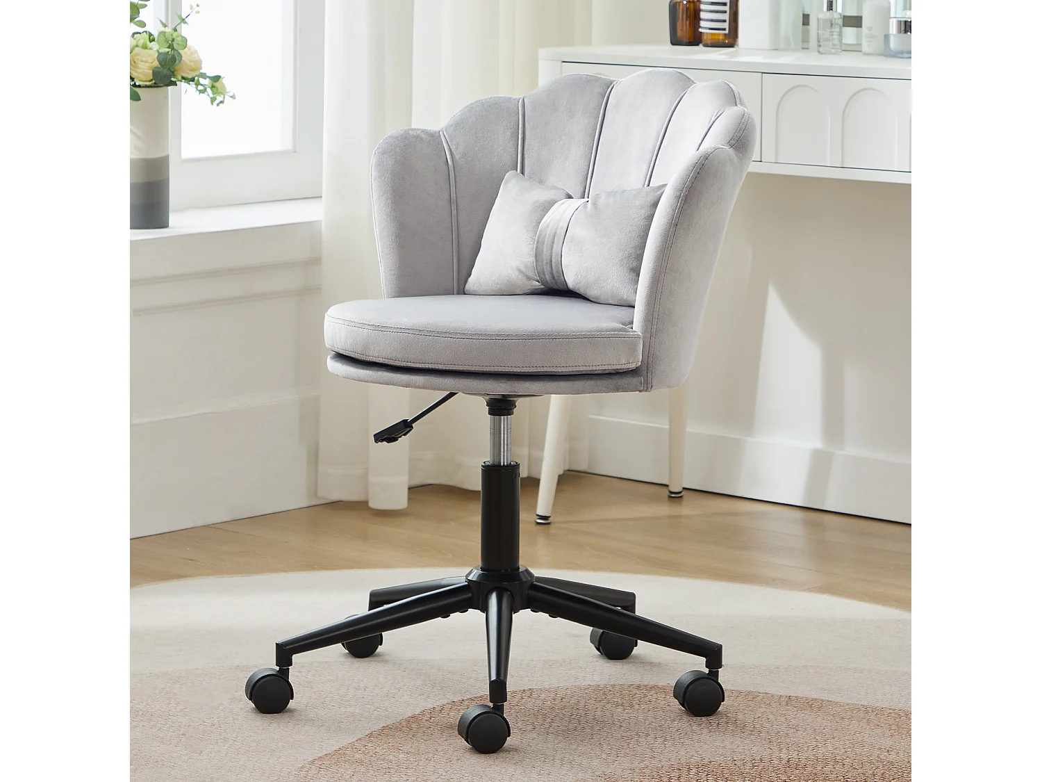 Poltrona giratória com altura regulável - Encosto em forma de pétala - 55 x 42 x 73-83 cm - Veludo - Cinza