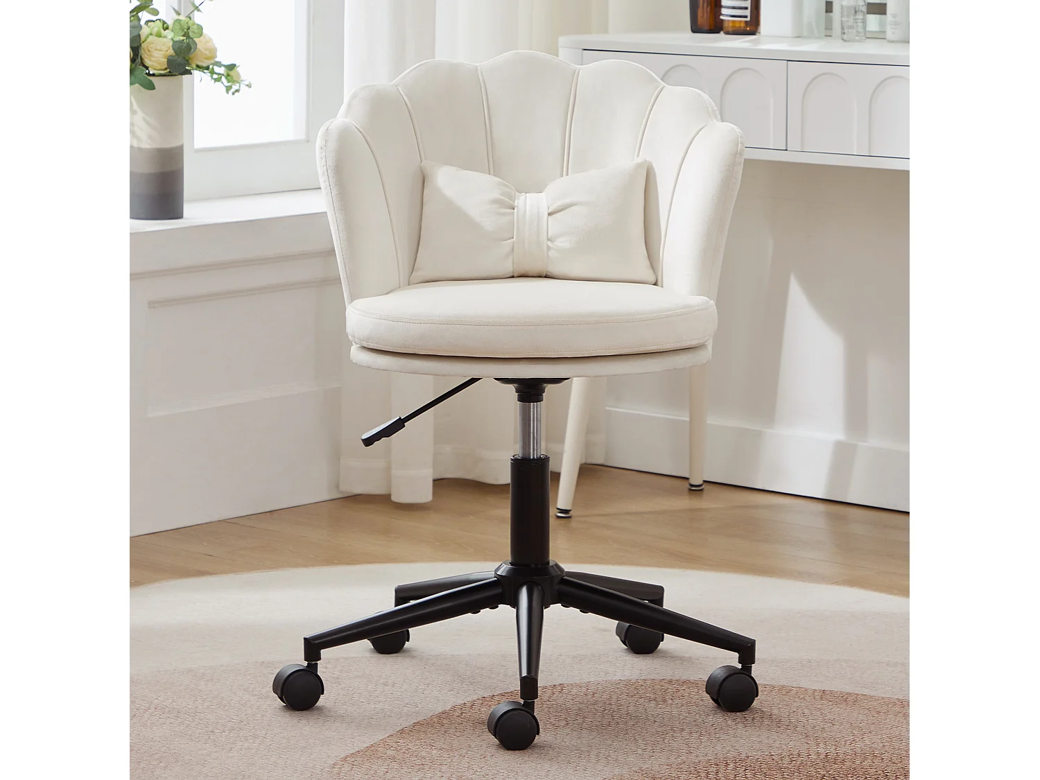 Fauteuil pivotant avec hauteur réglable - Dossier en forme de pétale - 55 x 42 x 73-83 cm - Velours - Beige