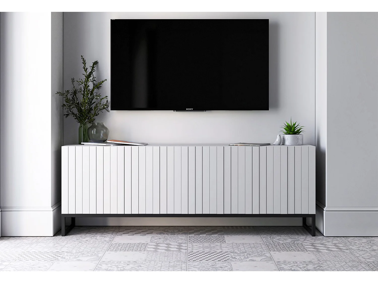 Meuble TV avec 4 portes - Corps Blanc mat, façades rainurées Blanc mat - 150 cm, Cadre en métal noir