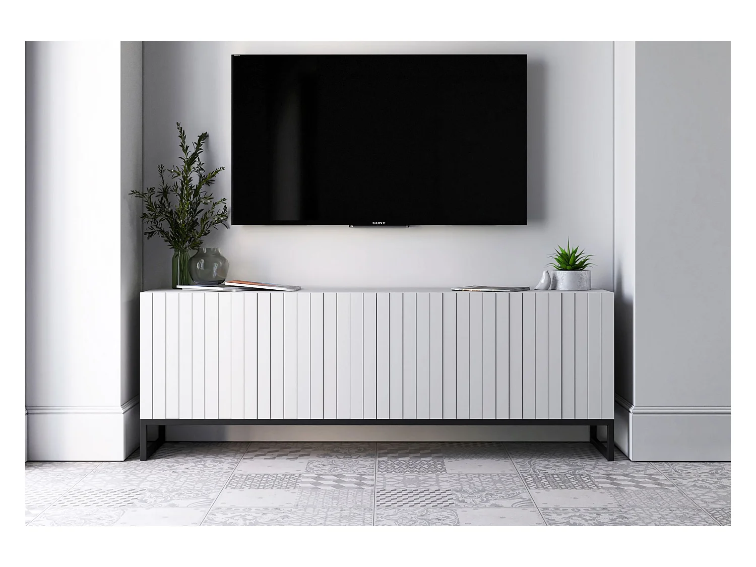 Meuble TV avec 4 portes - Corps Blanc mat, façades rainurées Blanc mat - 150 cm, Cadre en métal noir