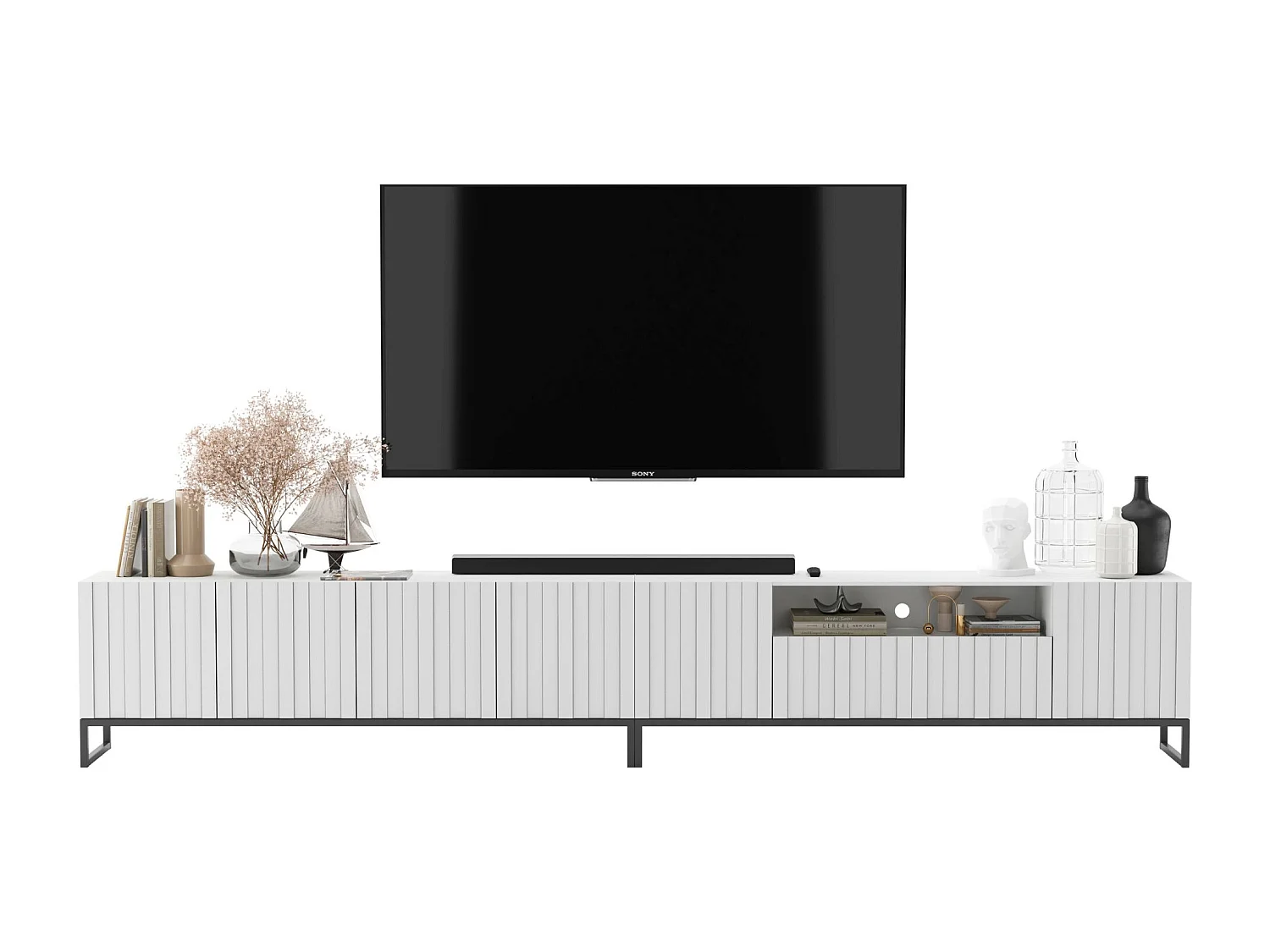Mobile TV con 7 ante e vano a giorno - Struttura bianco opaco, frontali scanalati bianco opaco - 300 cm, telaio in metallo nero