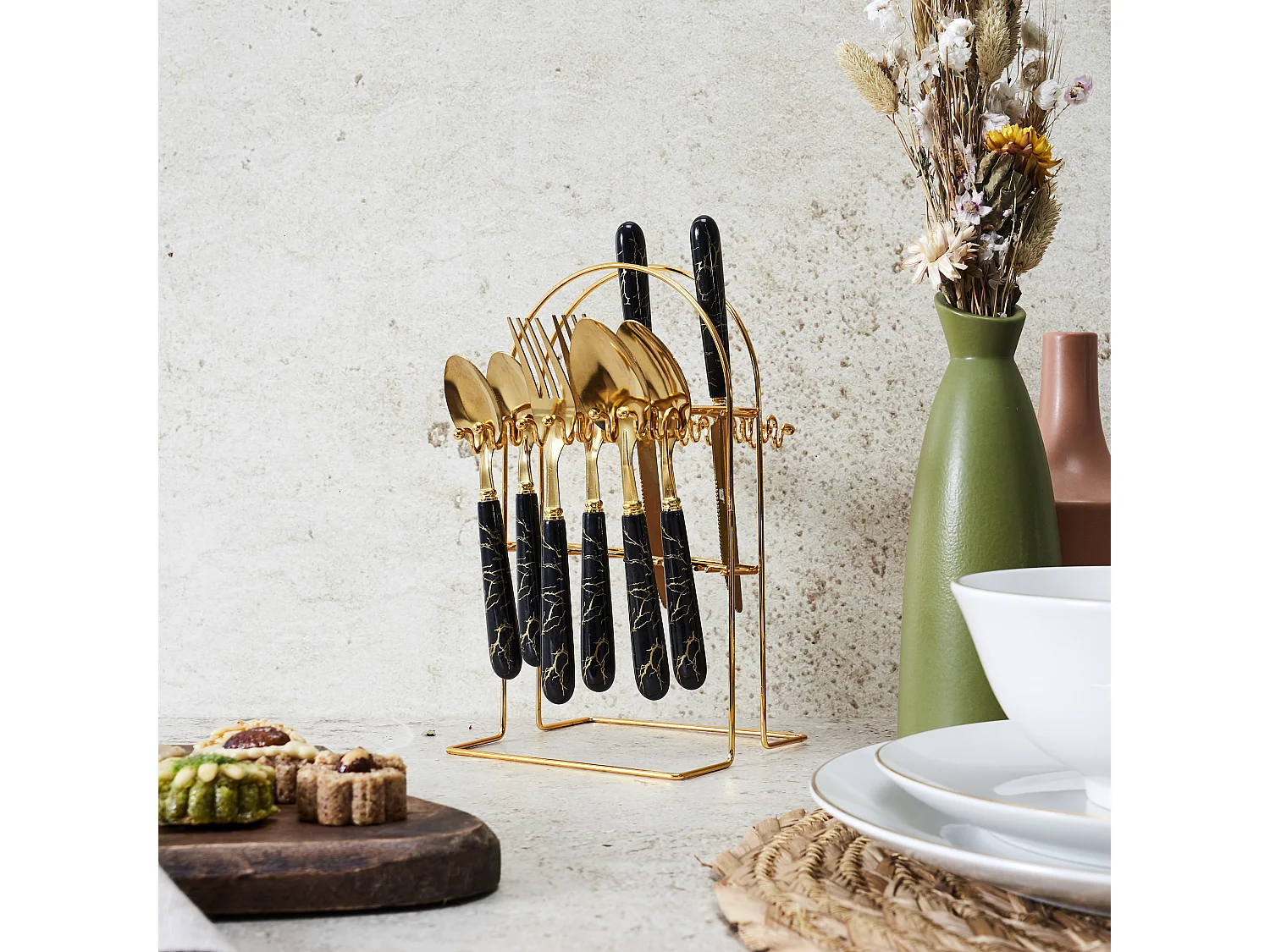 Menagere 24 Pieces Noir Et Dore Eclat Noir, Or