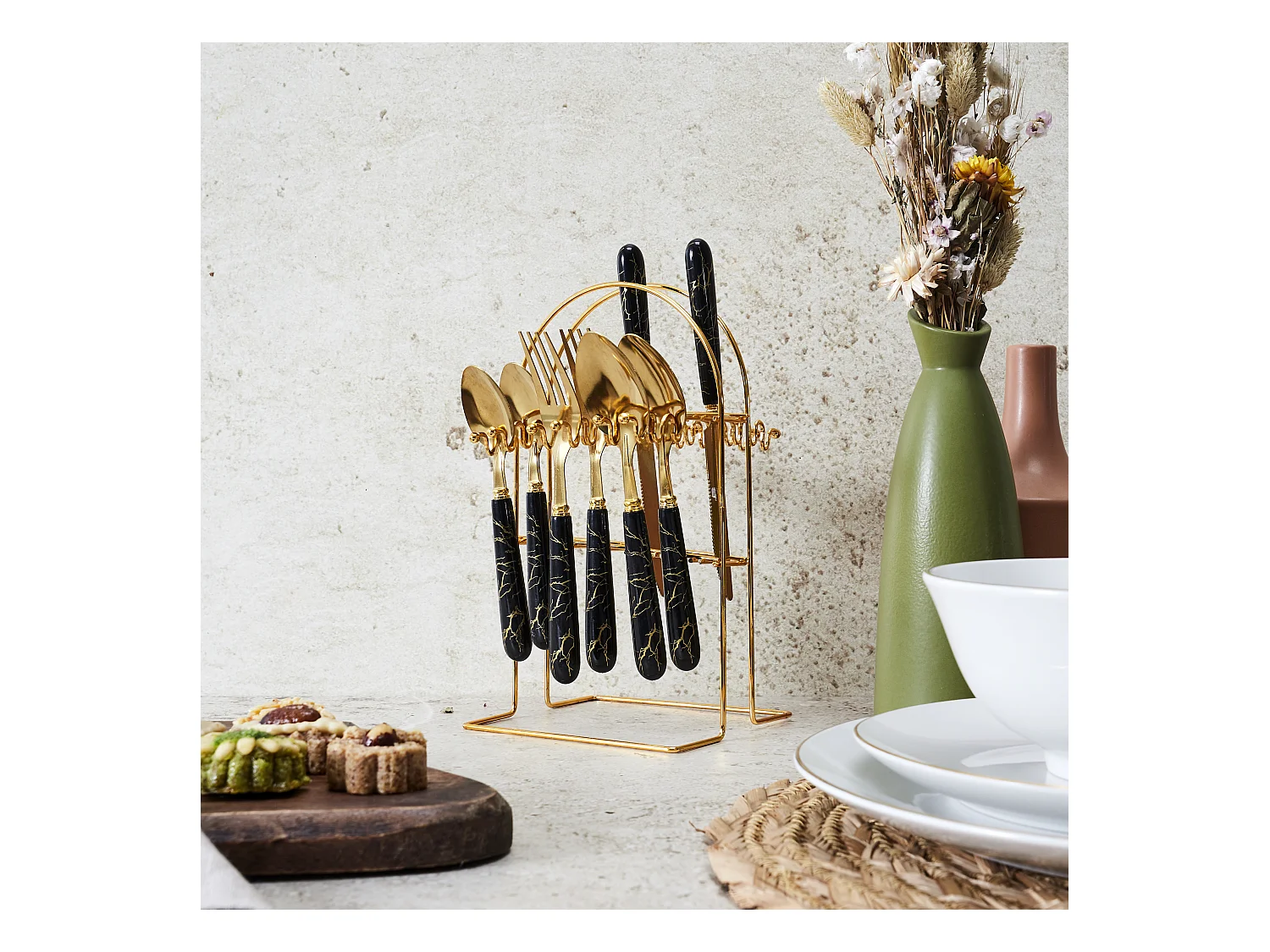 Menagere 24 Pieces Noir Et Dore Eclat Noir, Or