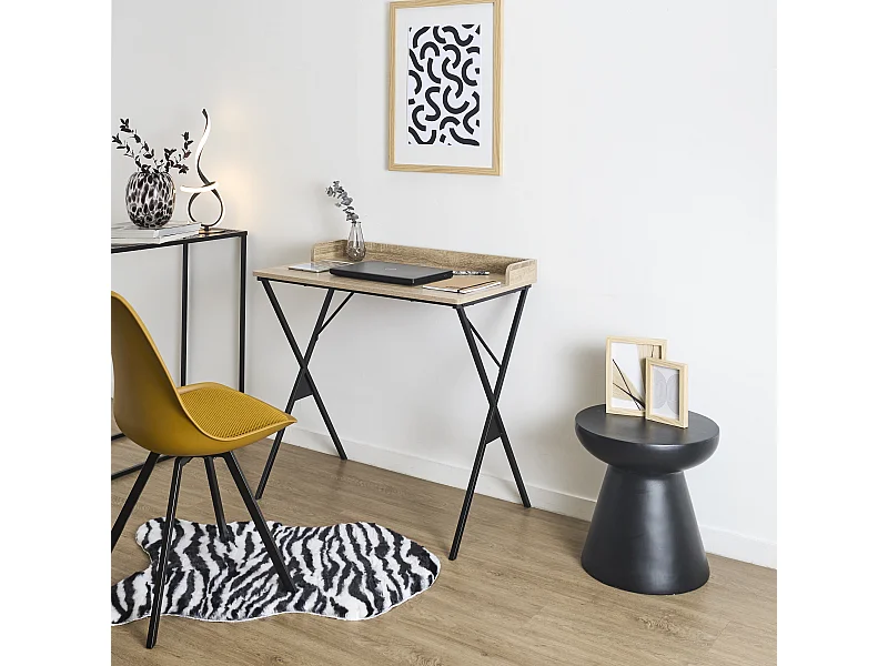 Bureau Loka Marron, Noir