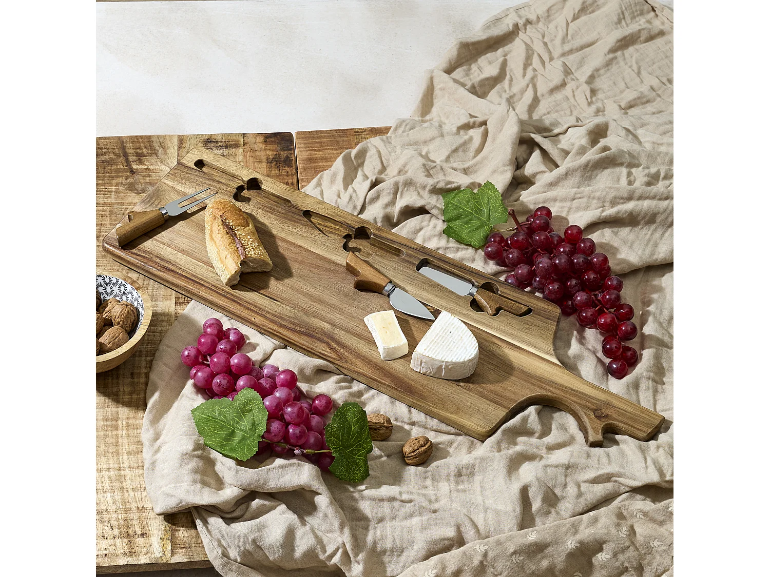Planche A Fromage Acacia Avec 3 Couteaux Marron