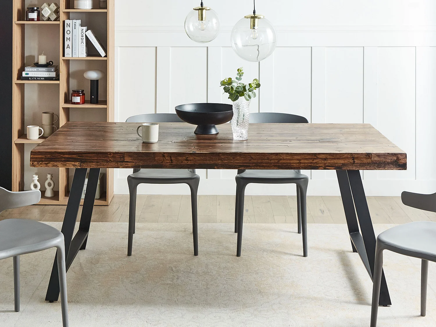 Esstisch Kiefernholz dunkler Holzfarbton 180 x 90 cm schwarze Metallbeine Warton