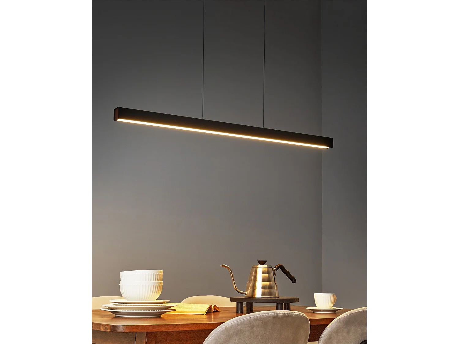 Lampe LED suspendue ARENAS Avec télécommande Noir