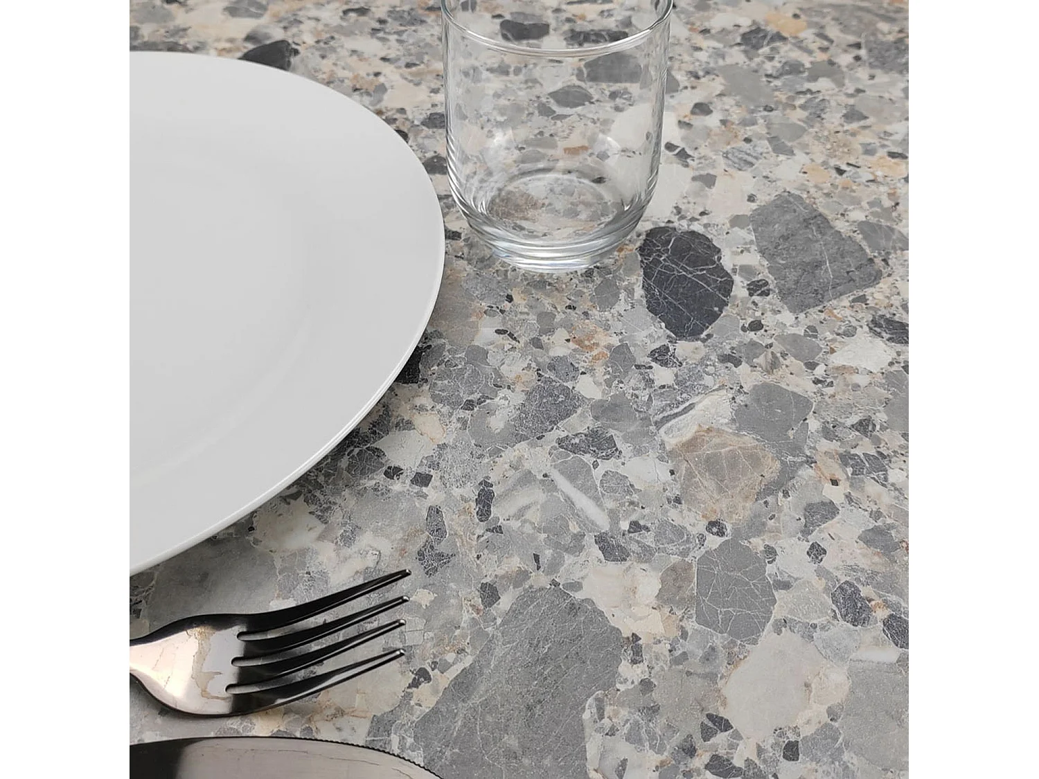 Table pliable décor galets + 2 chaises pour terrasse