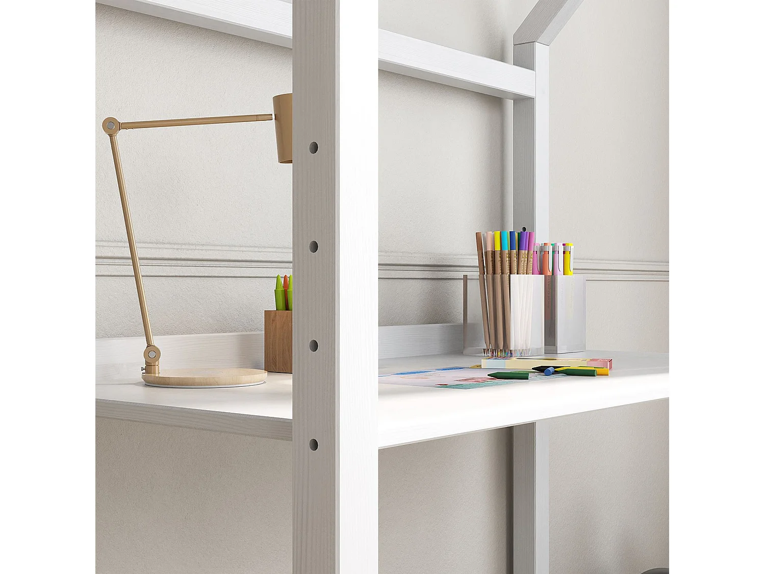 Bureau enfant évolutif TINA H 130 cm en bois massif blanc en forme de maison de type Montessori, avec plateau réglable