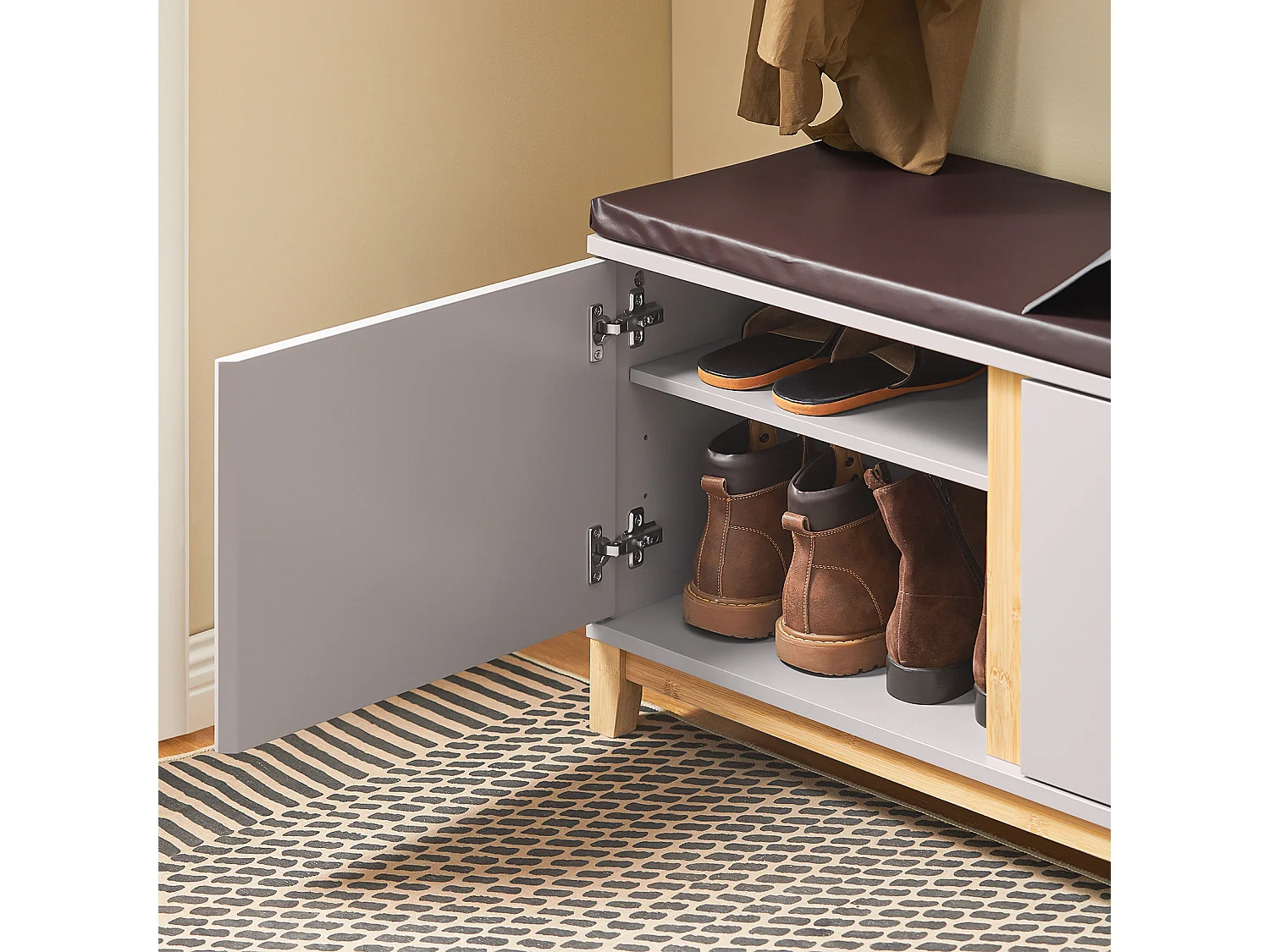 SoBuy Banc à Chaussures Banc de Rangement Meuble à Chaussures d'Entrée avec Siège Rembourré et 2 Portes, pour Couloir, Entrée, Chambre à Coucher, FSR117-KA