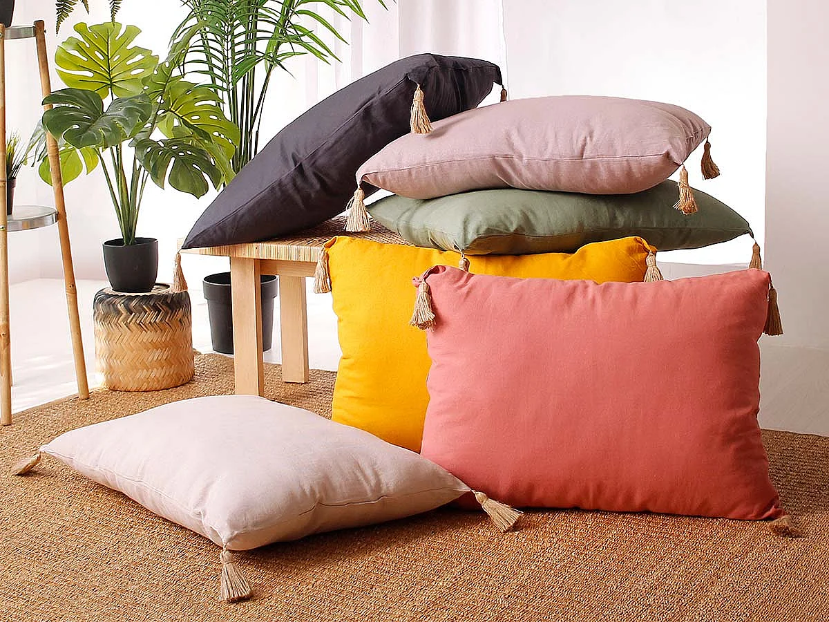 Coussin Déco Uni à Pompons "Panama" 50x70cm Naturel