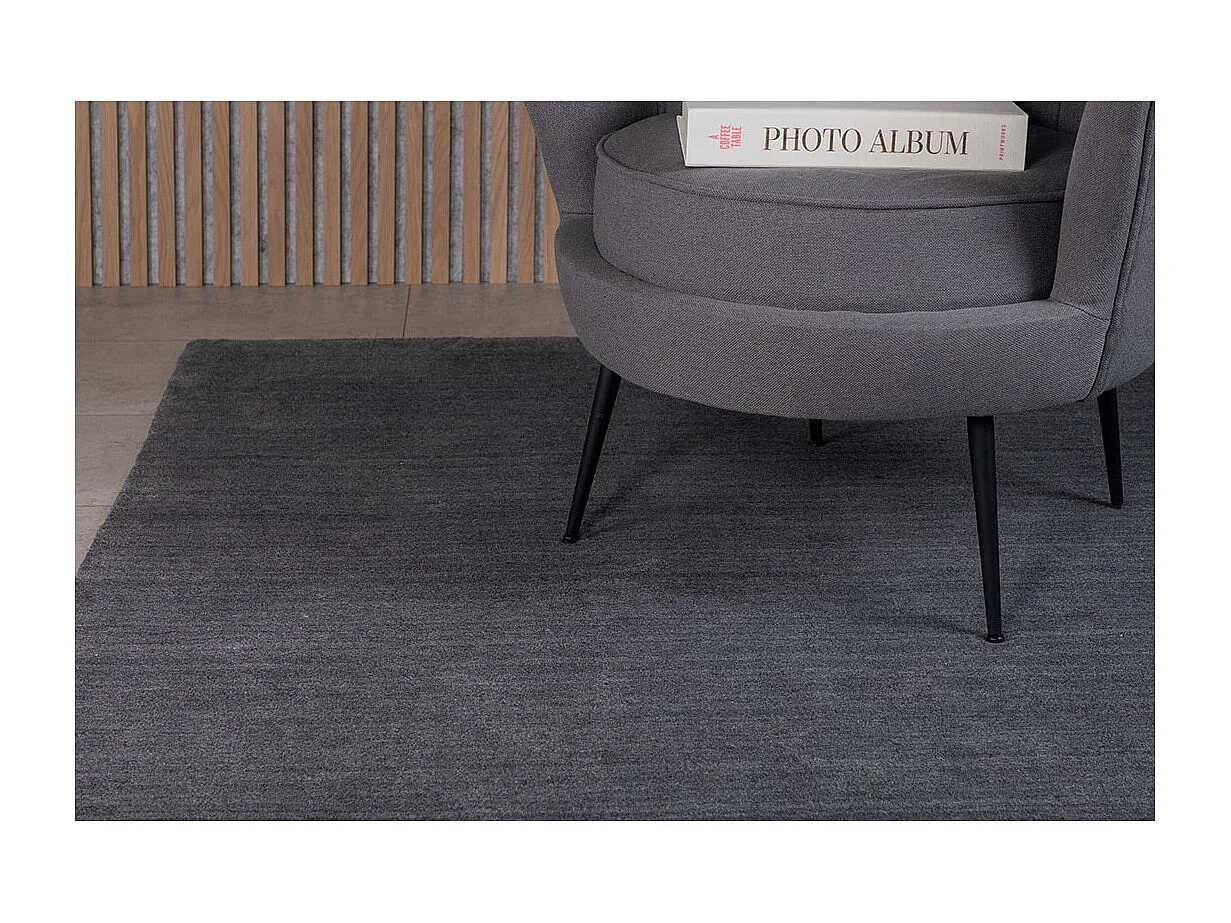 Ulla tapis 350x252cm gris foncé.