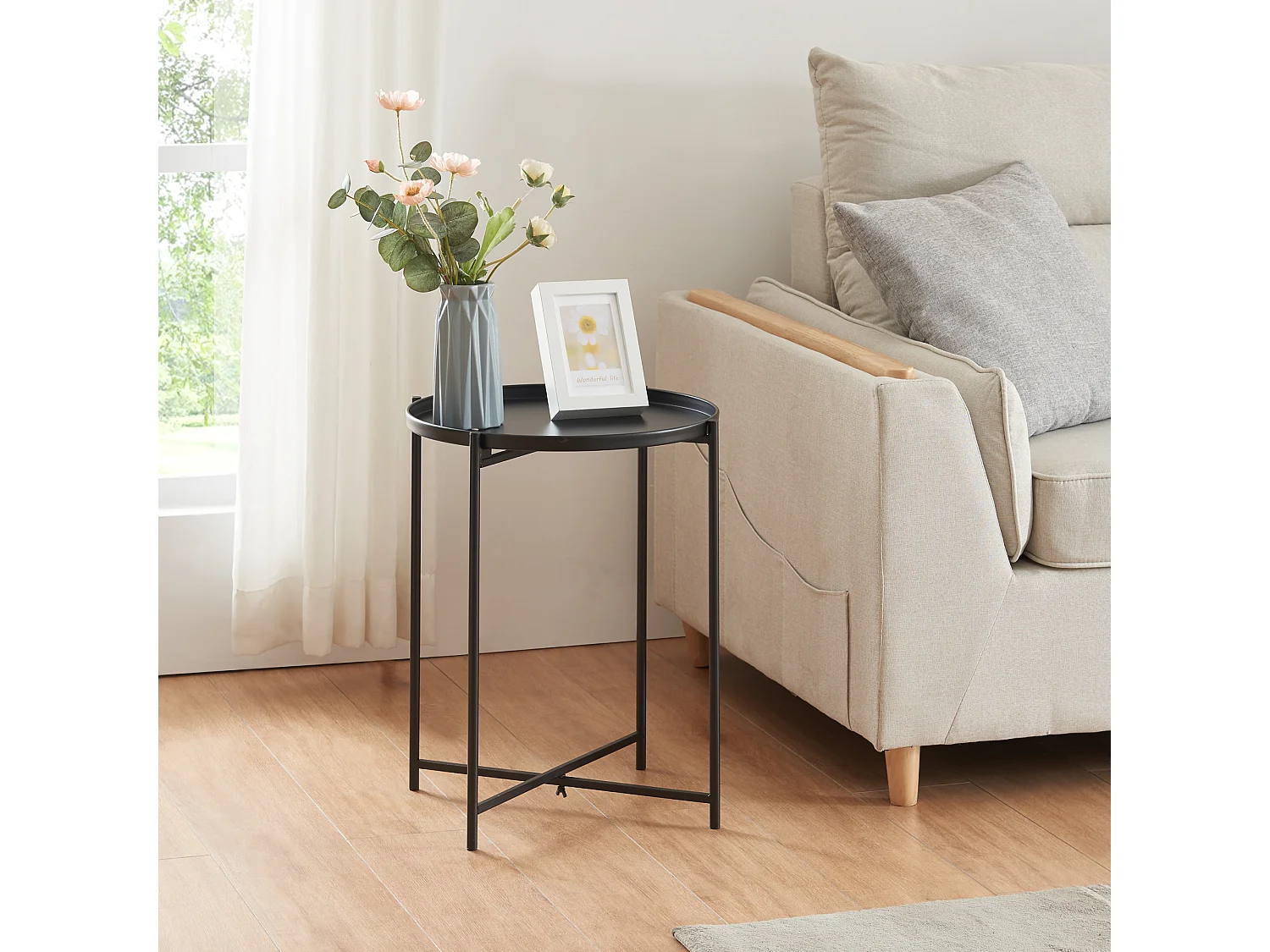 Table d'appoint Sälen avec plateau rond métal 40 x 50 cm noir [en.casa]