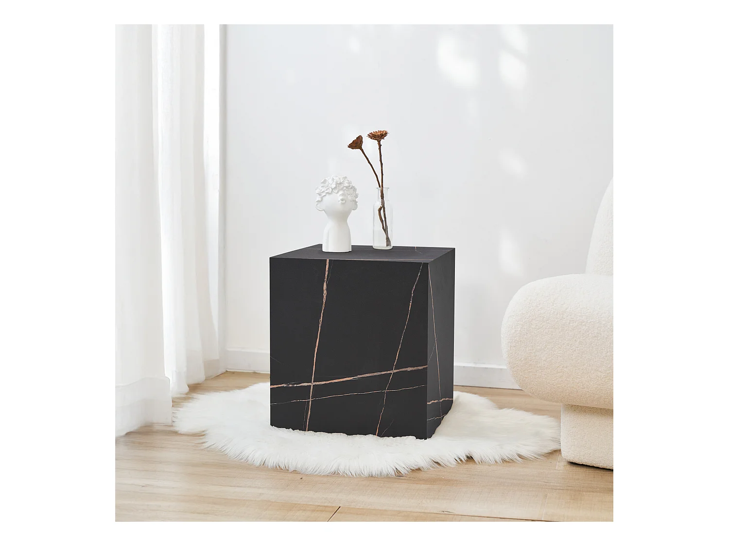 Table d'appoint Ellelu 45 x 40 x 40 cm aspect marbre noir [en.casa]