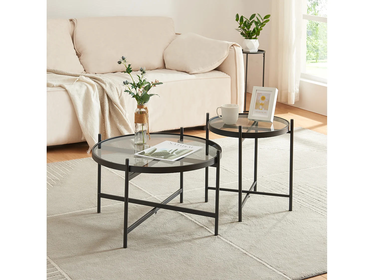 Table d'appoint ronde Lier verre trempé métal 46 x 42 cm noir [en.casa]