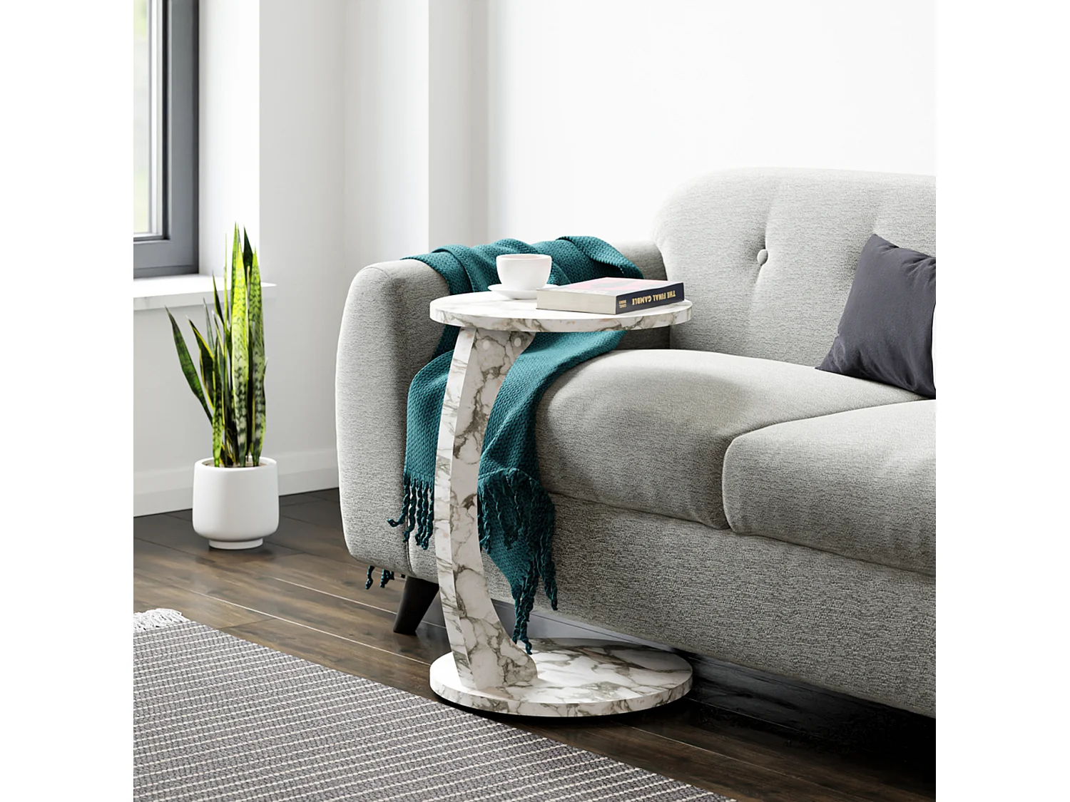 Table d’appoint Holeby ronde à roulettes effet marbre crème [en.casa]