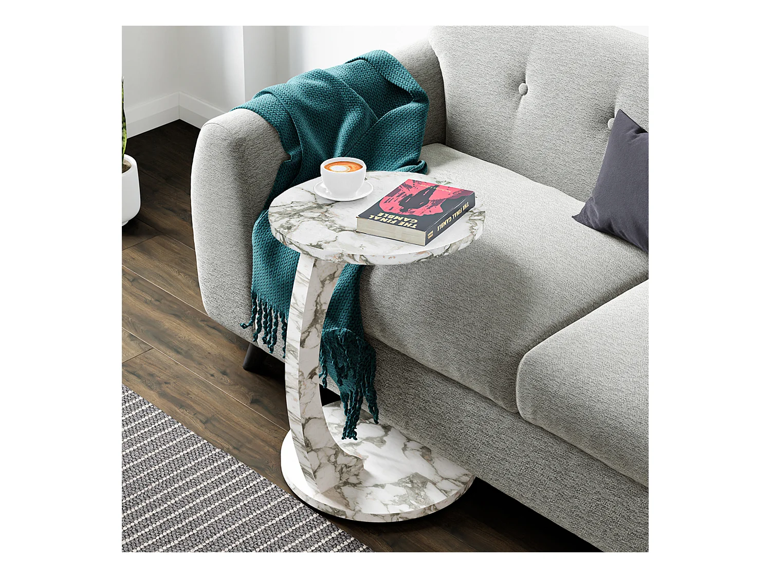 Table d’appoint Holeby ronde à roulettes effet marbre crème [en.casa]
