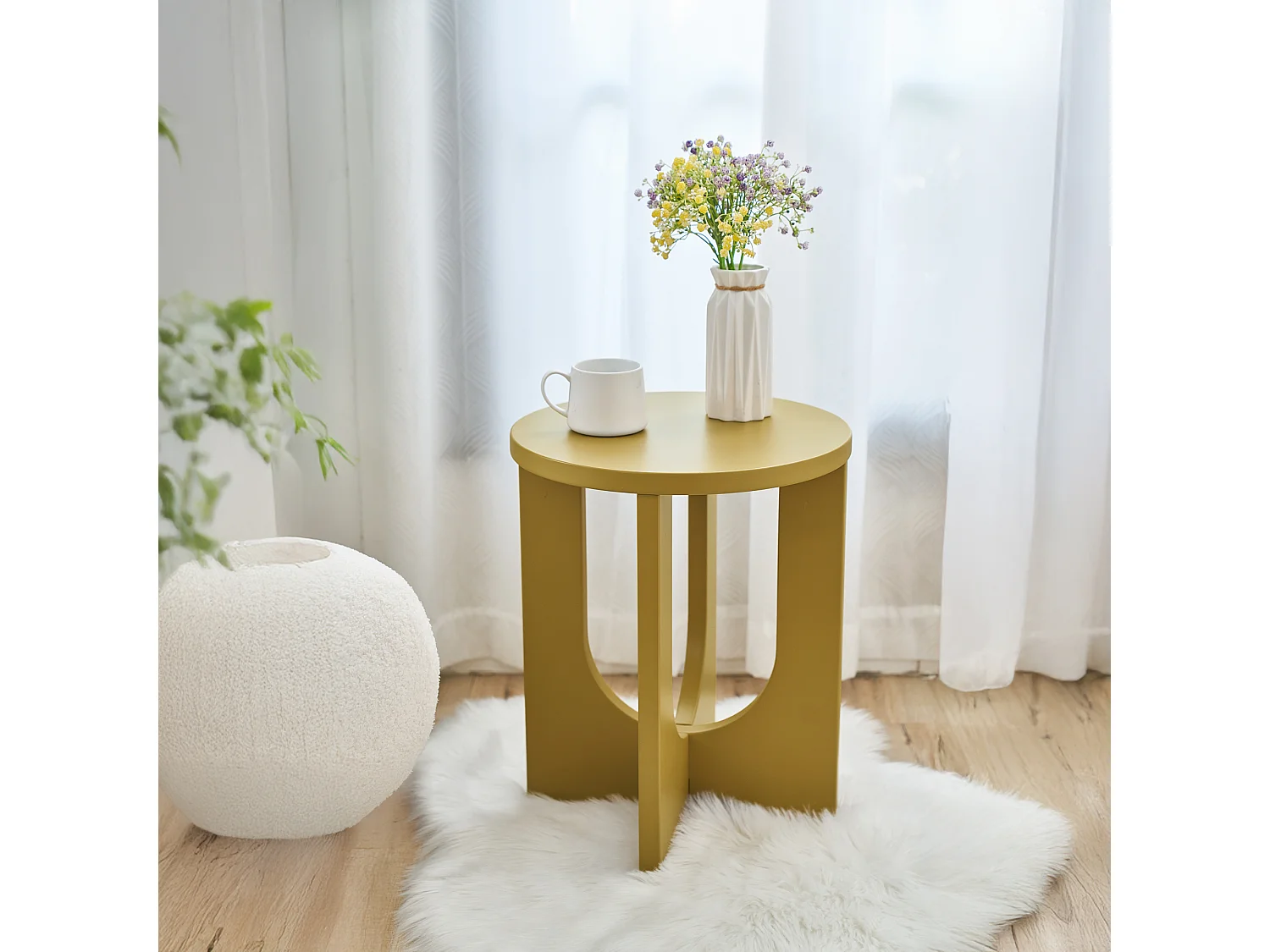 Table d'appoint Kysdajore 50 x 40 cm moutarde [en.casa]