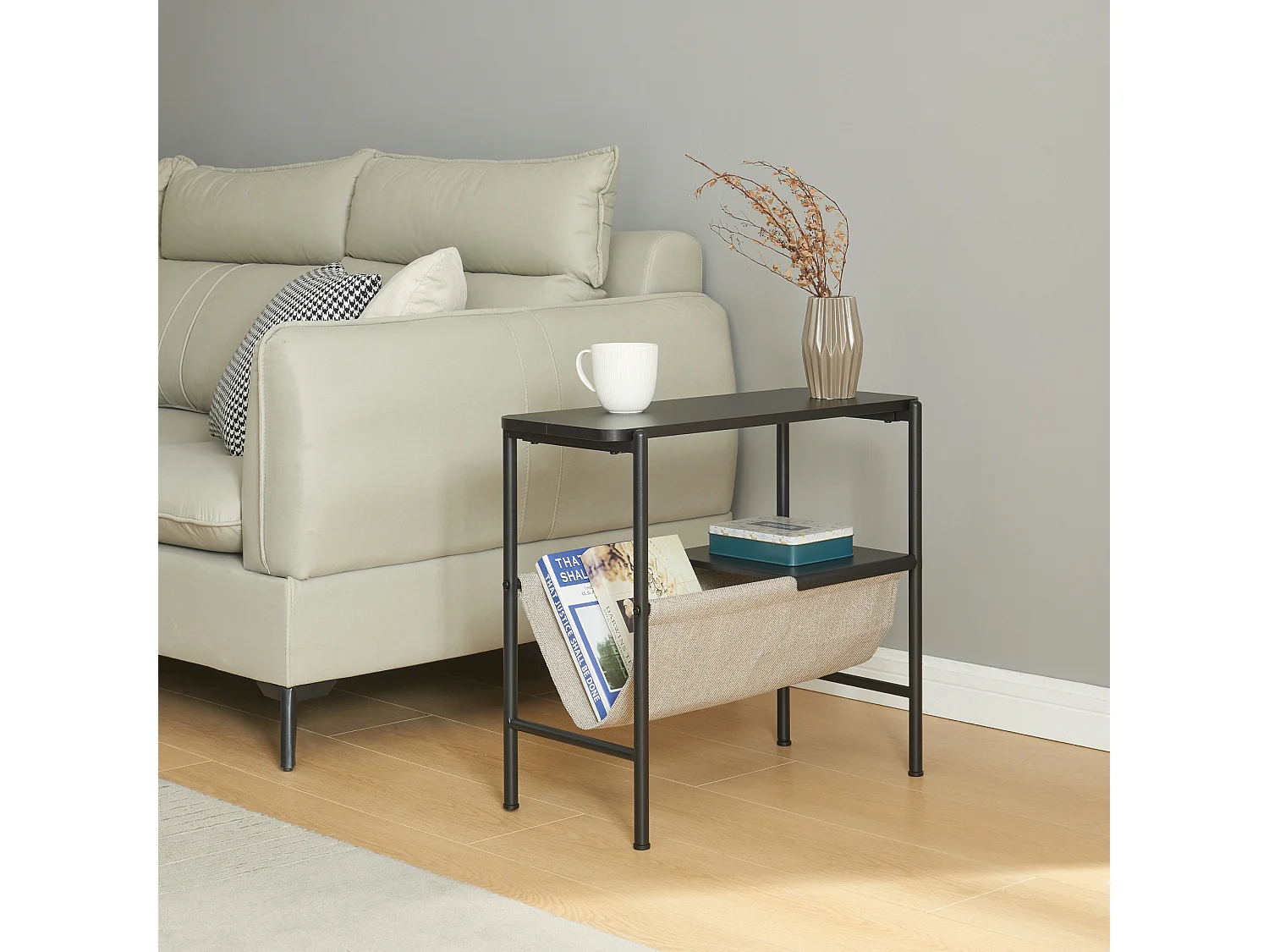 Table d'appoint Samnanger avec porte-revues 60 x 28 x 53 cm noir gris [en.casa]