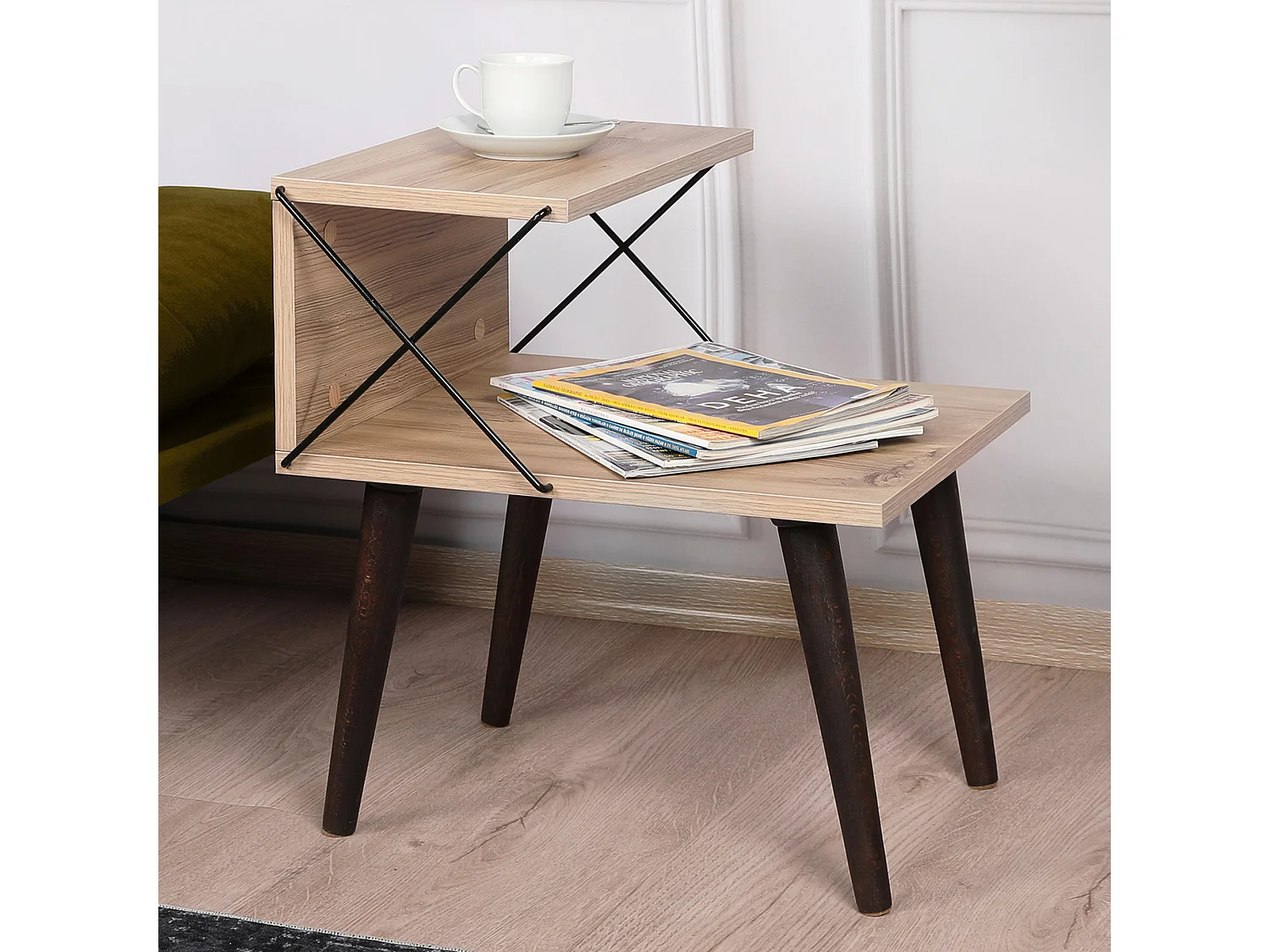 Table d'appoint Bergen avec étagère panneau de particules hêtre 50 x 40 x 55 cm effet bois bois foncé [en.casa]