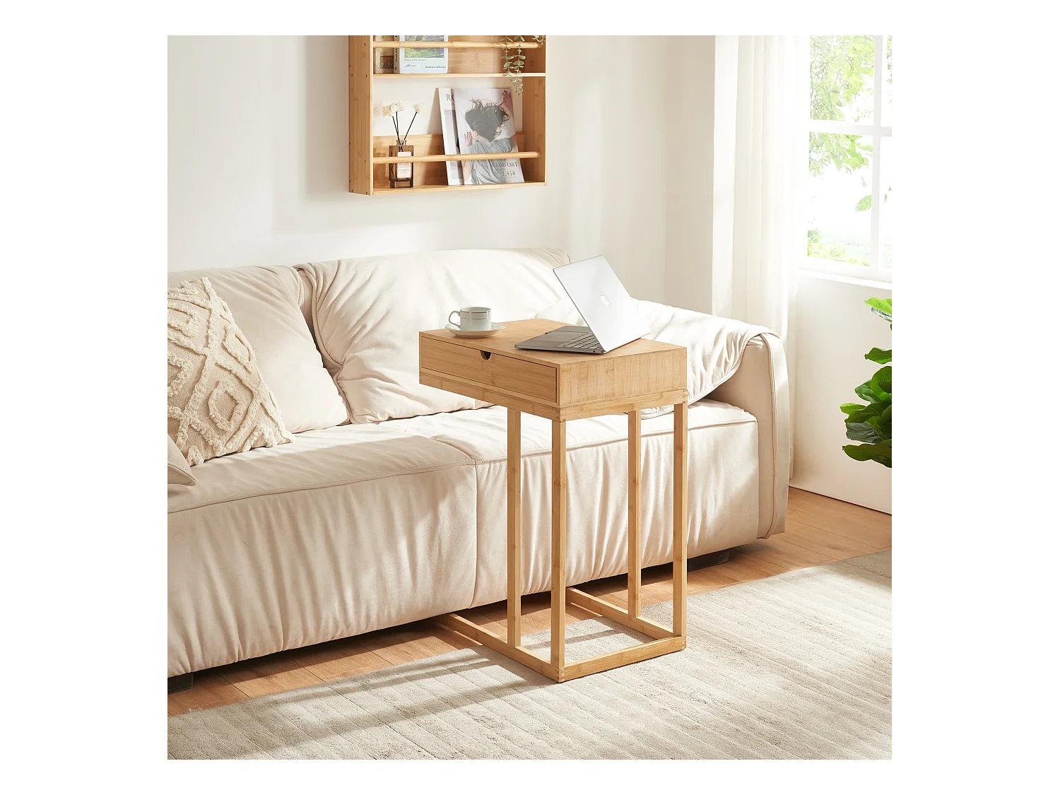 Table d'appoint pour ordinateur portable Kåfjord avec tiroir bambou 68 x 55 x 35 cm naturel [en.casa]