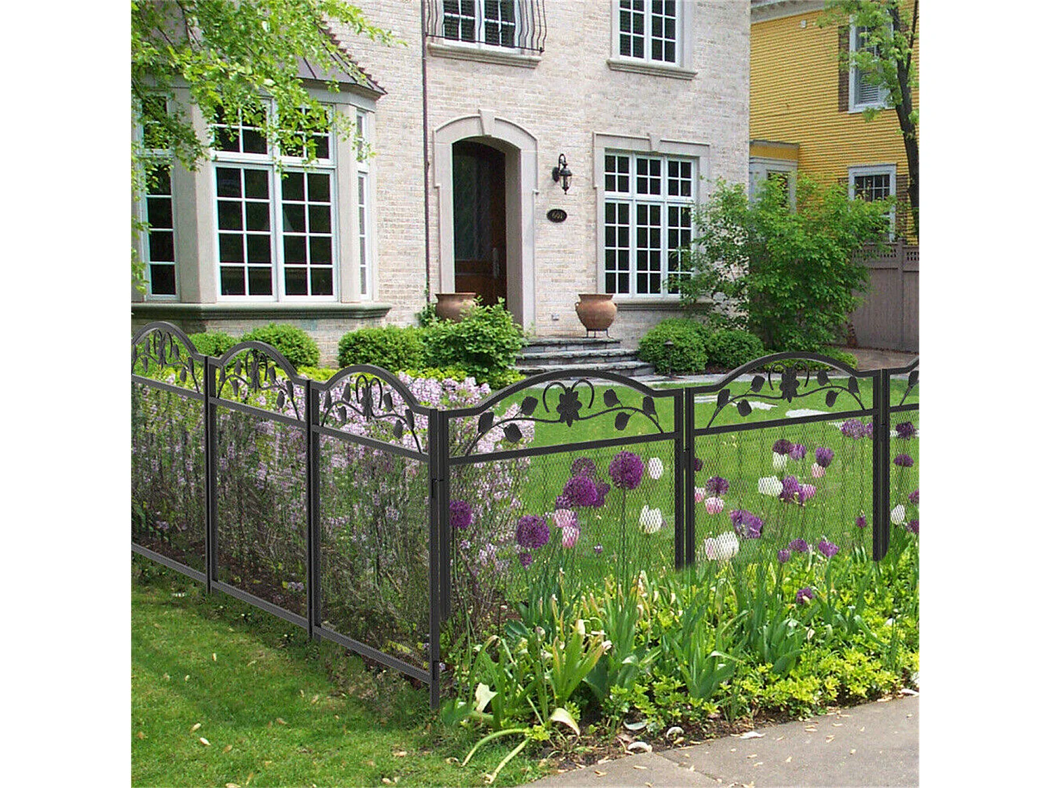 Set aus 5 dekorativen Gartenzaunelementen aus Metall mit Verzierungen – Gesamtmaße 300L x 110H cm – Schwarz