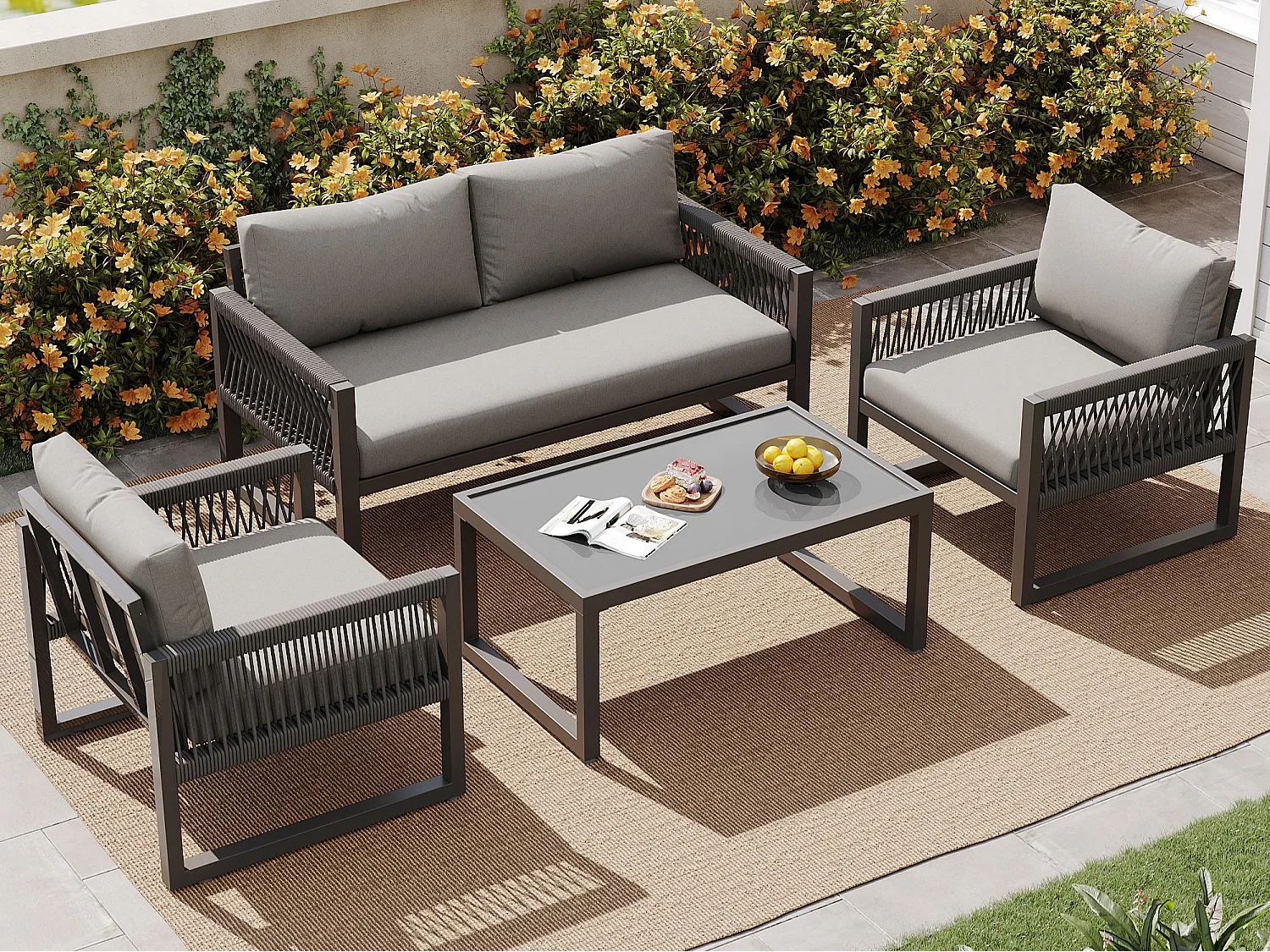 Salone da giardino in ferro zincato - 1 divano, 2 poltrone e 1 tavolino basso in vetro - decorato con corda - 4 posti - Grigio