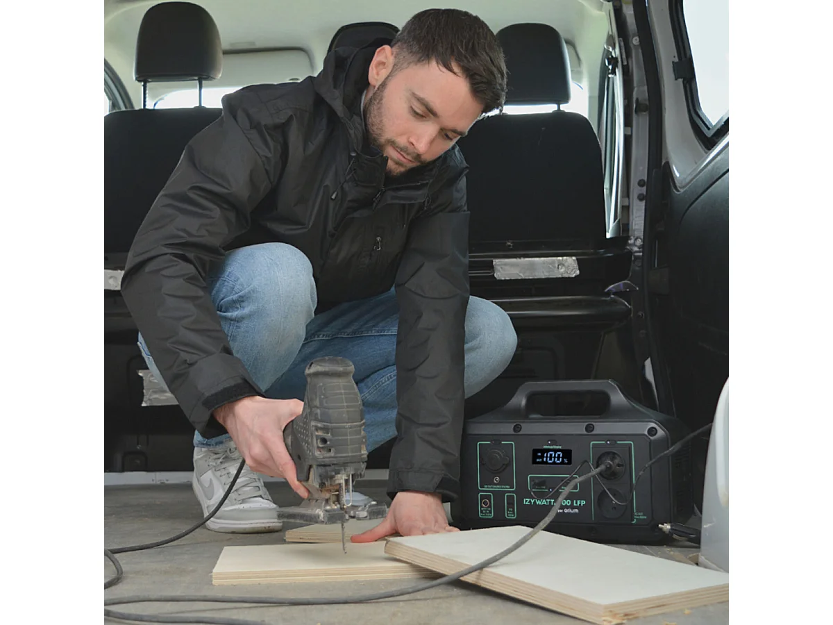 Pack générateur solaire LFP Izywatt 800 + panneau solaire 200W - Orium