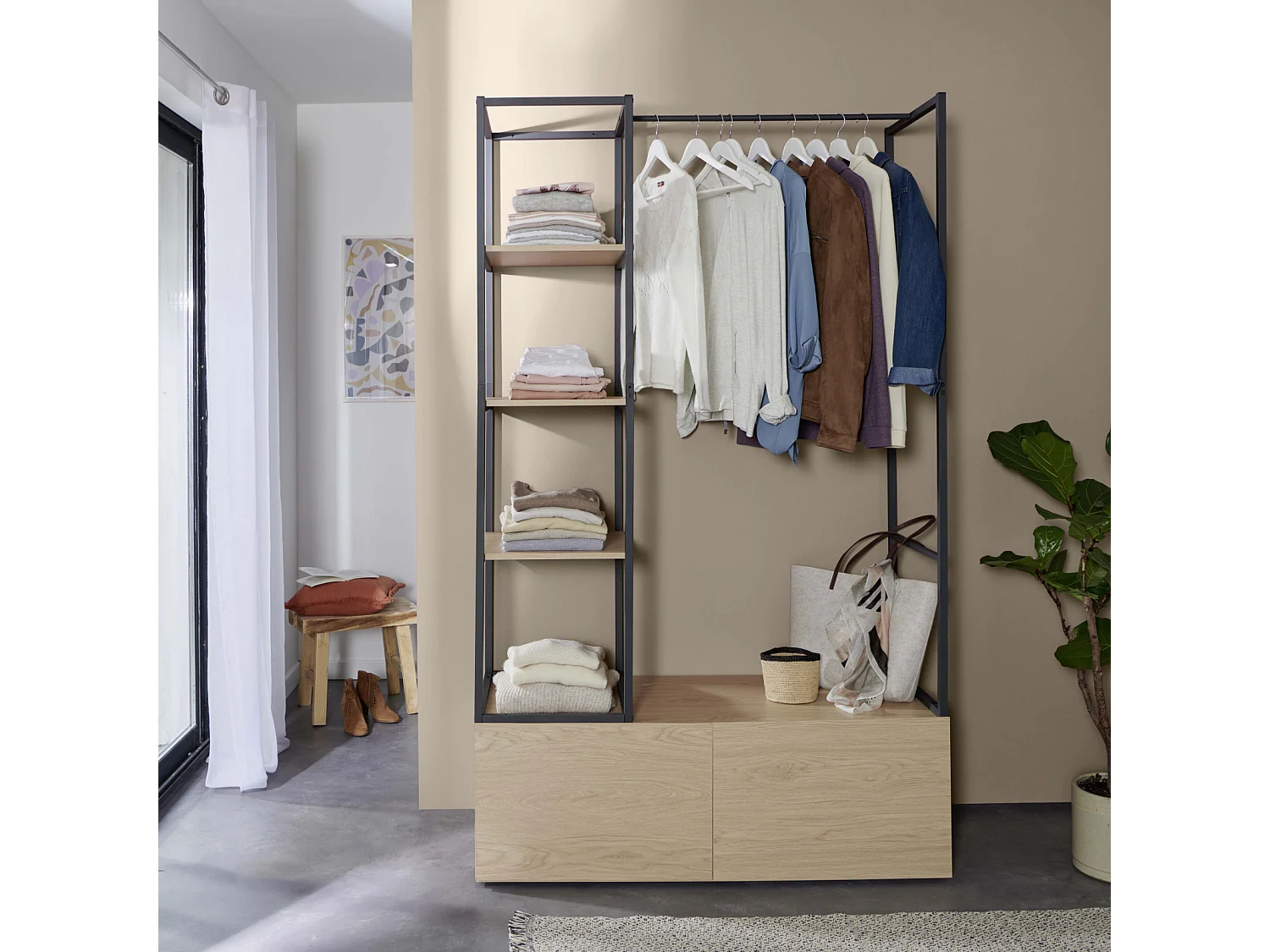 KLEID kledingrek van hout en metaal