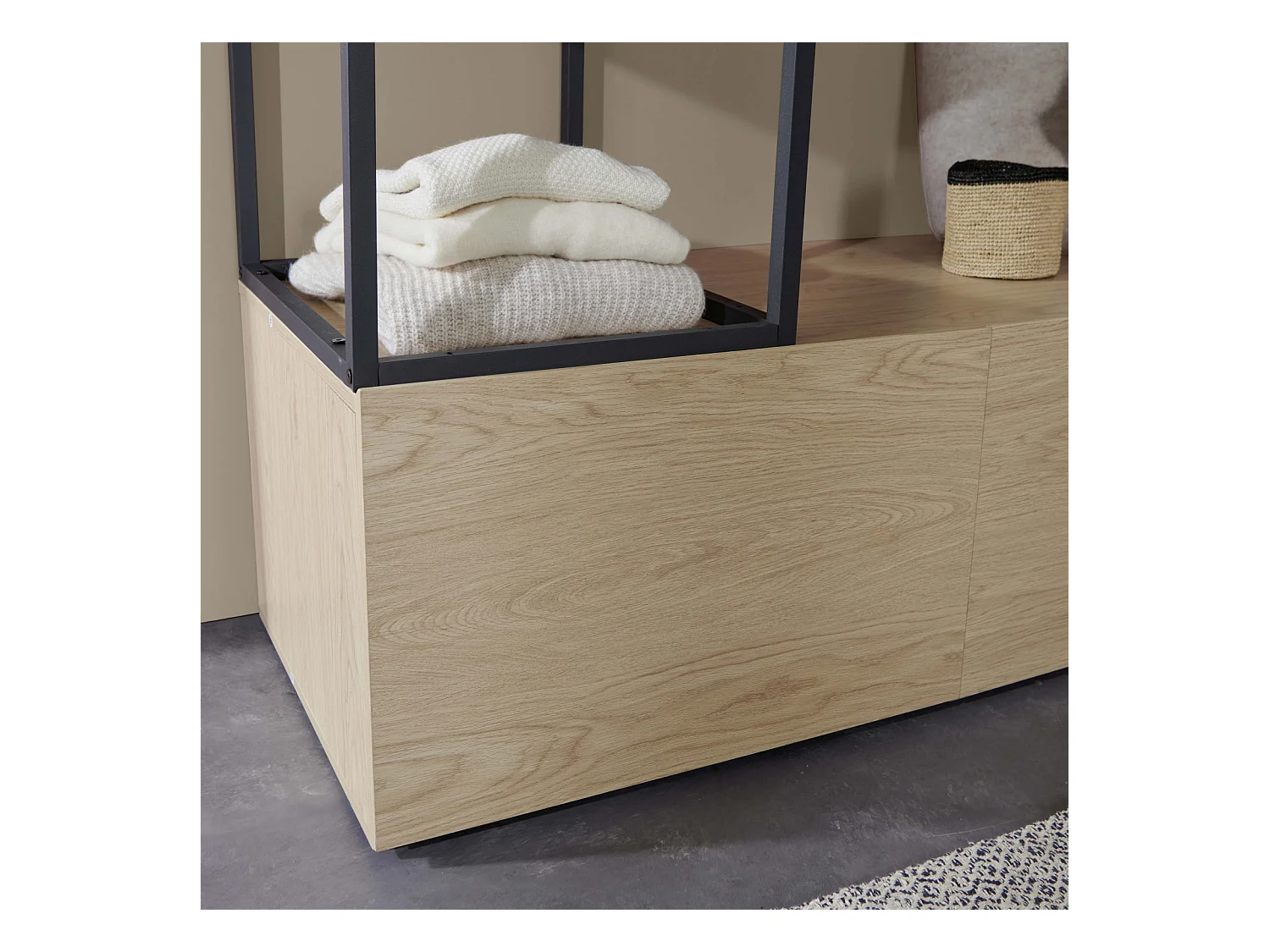 KLEID Kleiderständer aus Holz und Metall