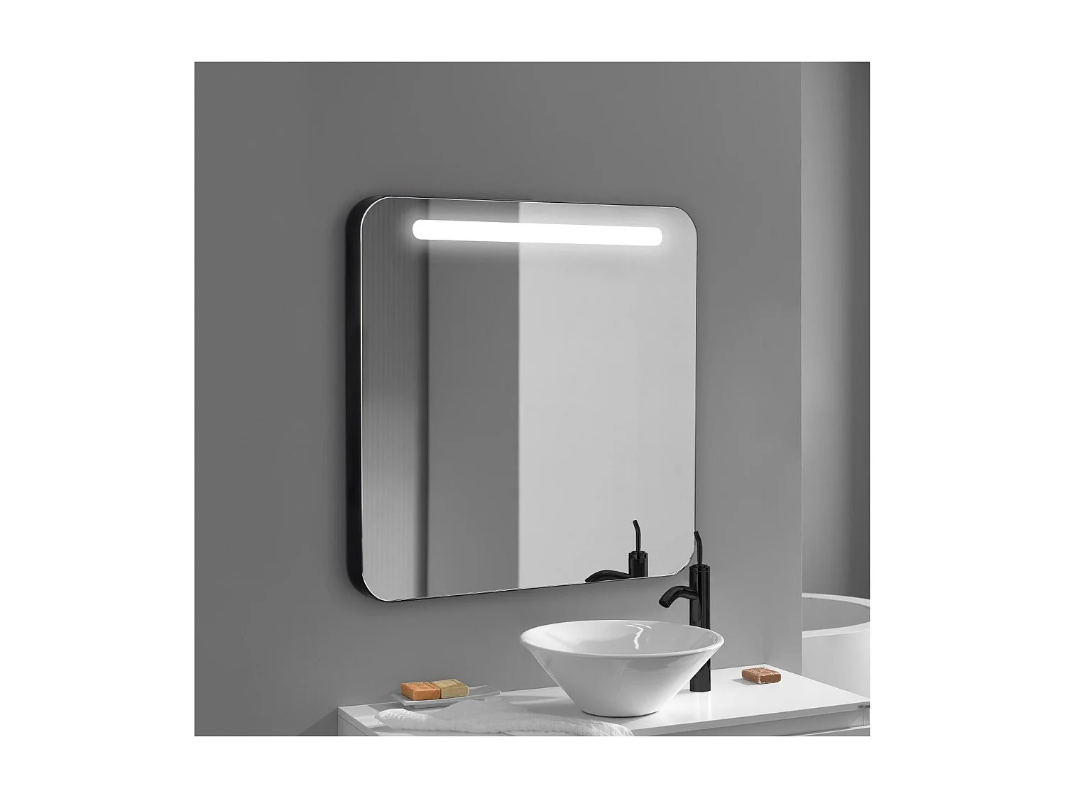 Miroir LED avec cadre en alu noir 60x70cm