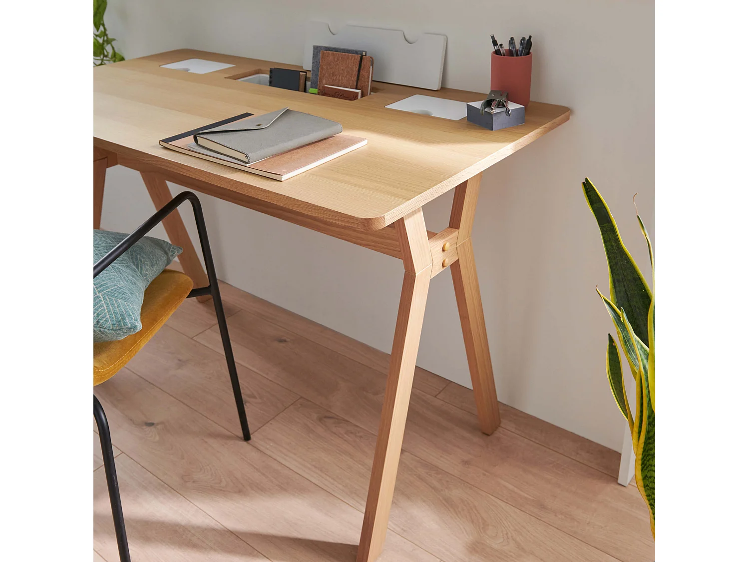 Escritorio escandinavo 120 cm MOBOX