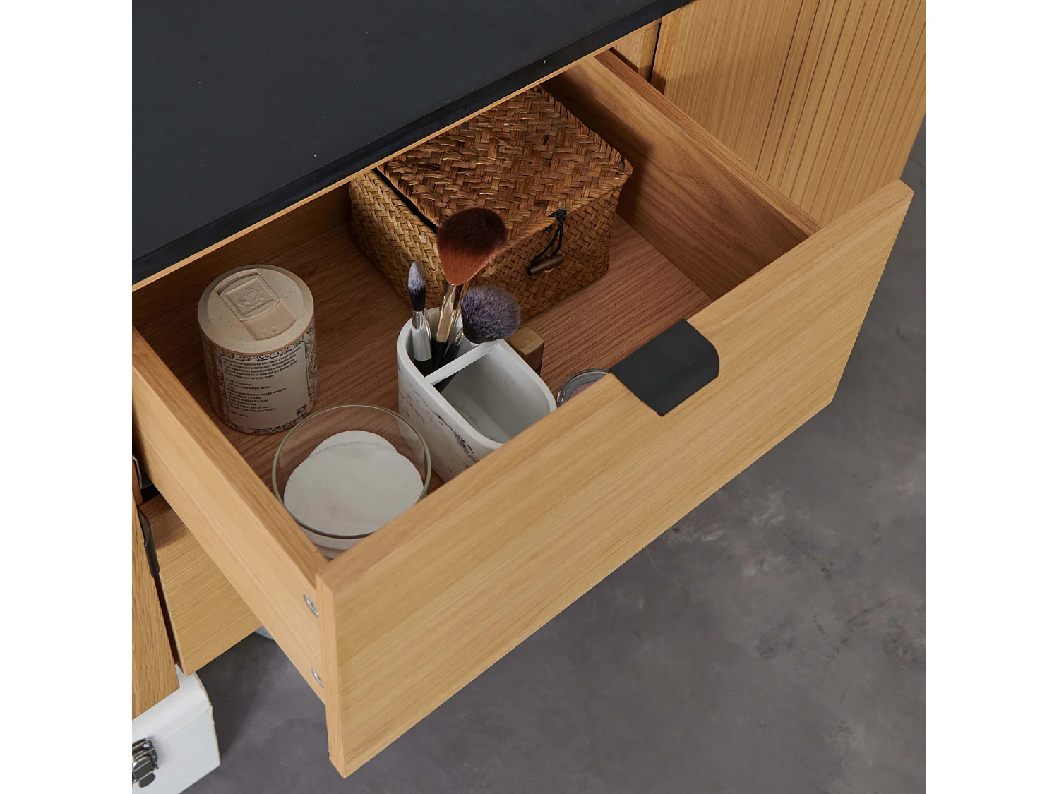 Mueble alto STUDIO de roble doble de 140 cm con encimera de resina