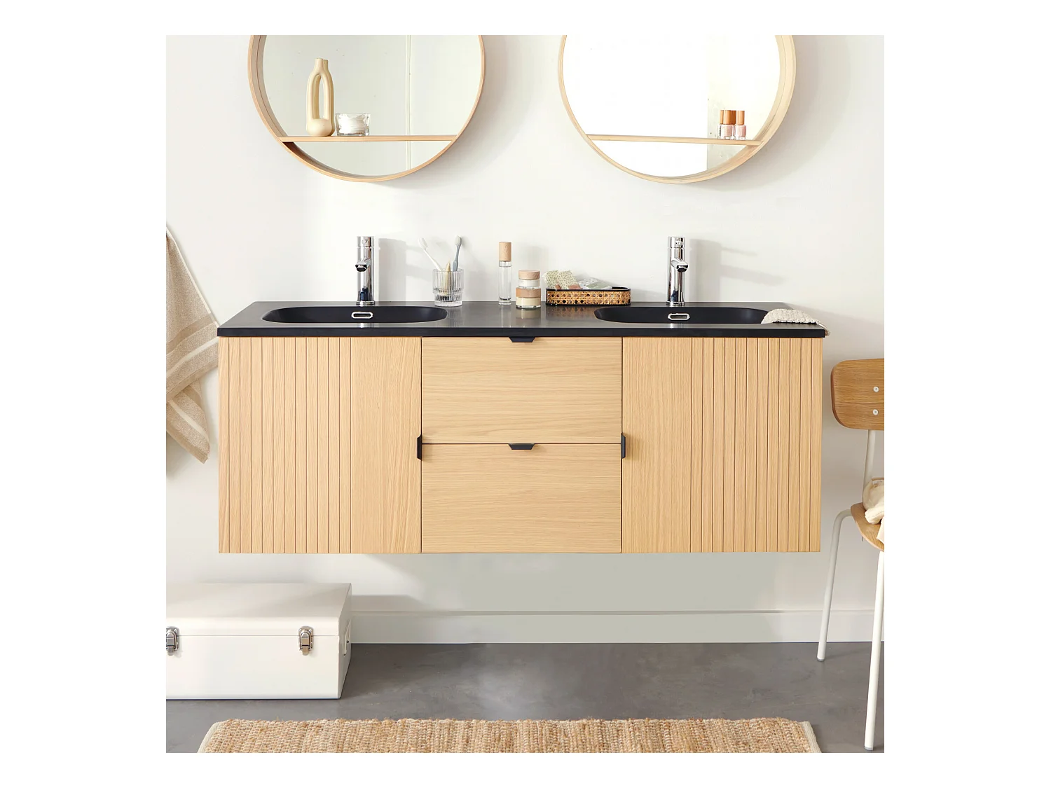 STUDIO Eichenholz-Wandwaschbecken mit Doppelwaschbecken