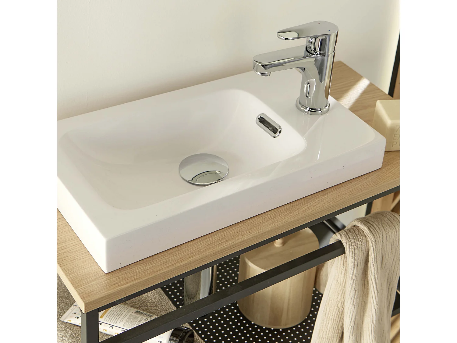 Ensemble lave-mains WILO grande largeur avec robinet et miroir 60cm