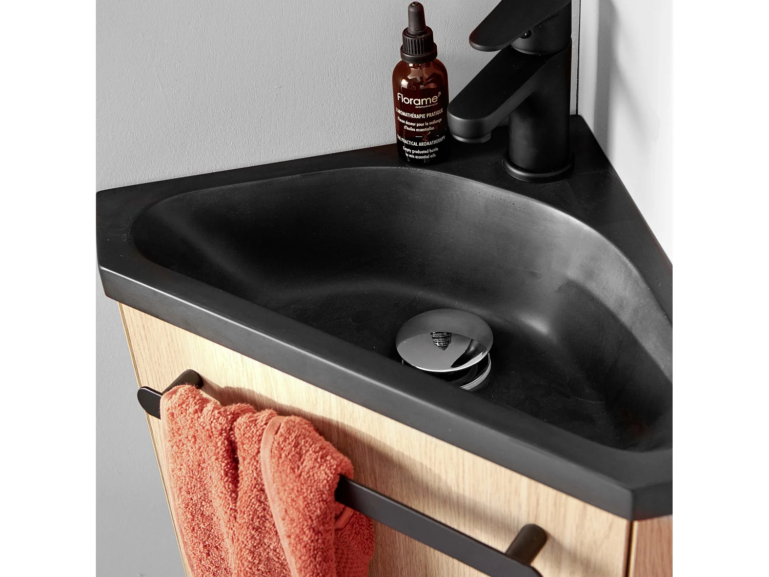 Conjunto de lavabo y grifería de esquina SKINO