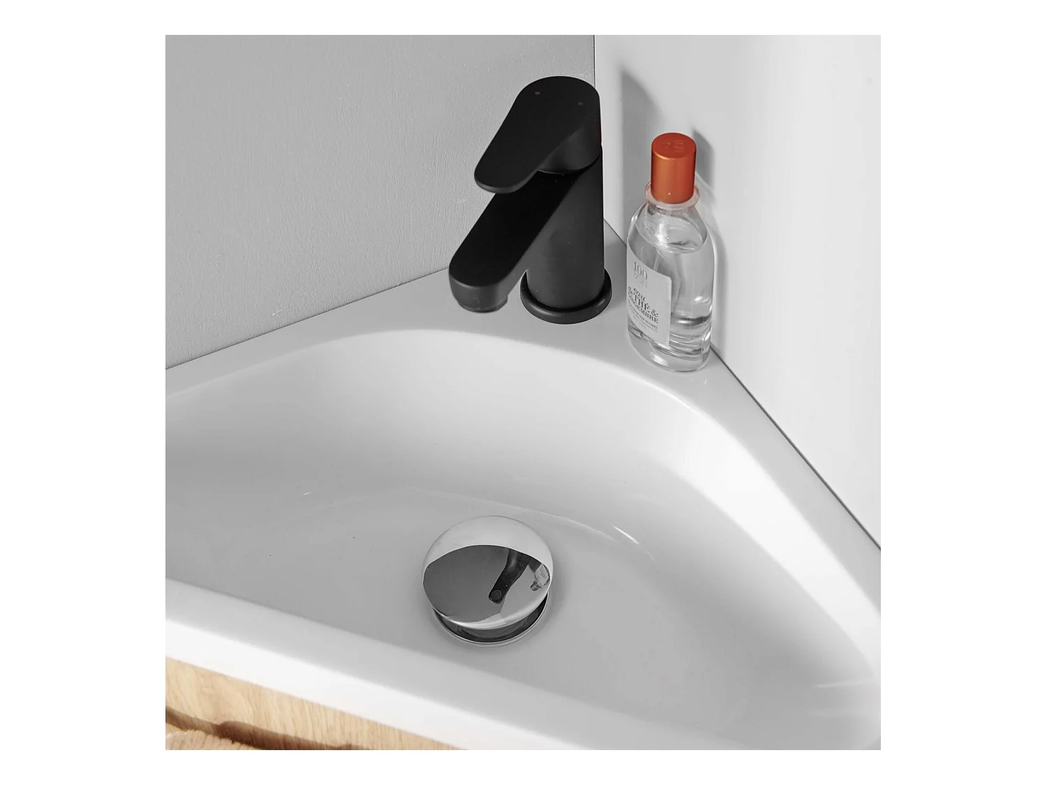 Ensemble lave-mains d'angle suspendu avec robinet noir