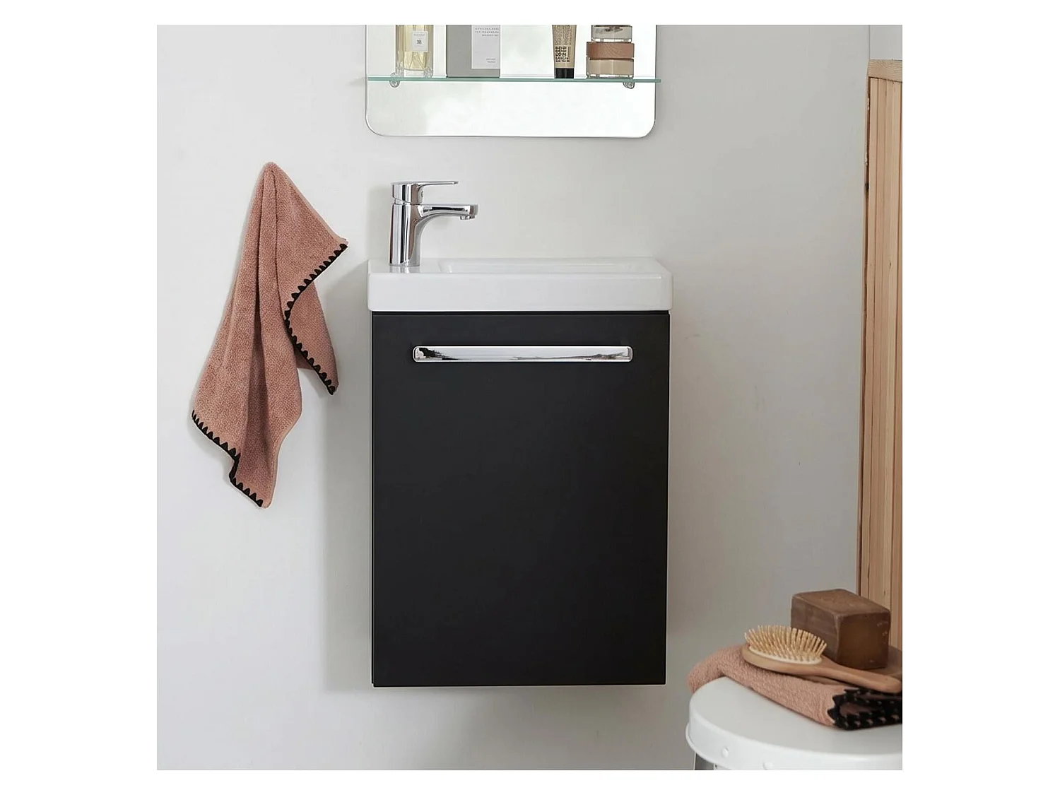 Set lavabo sospeso Nevada con rubinetto cromato