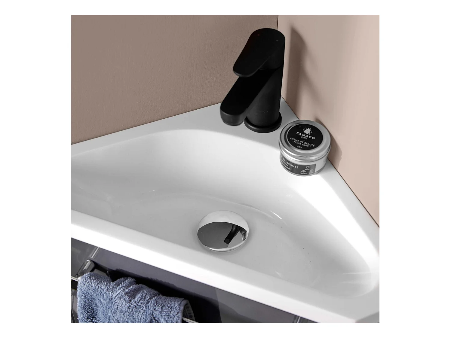 Ensemble lave-mains d'angle suspendu avec robinet noir