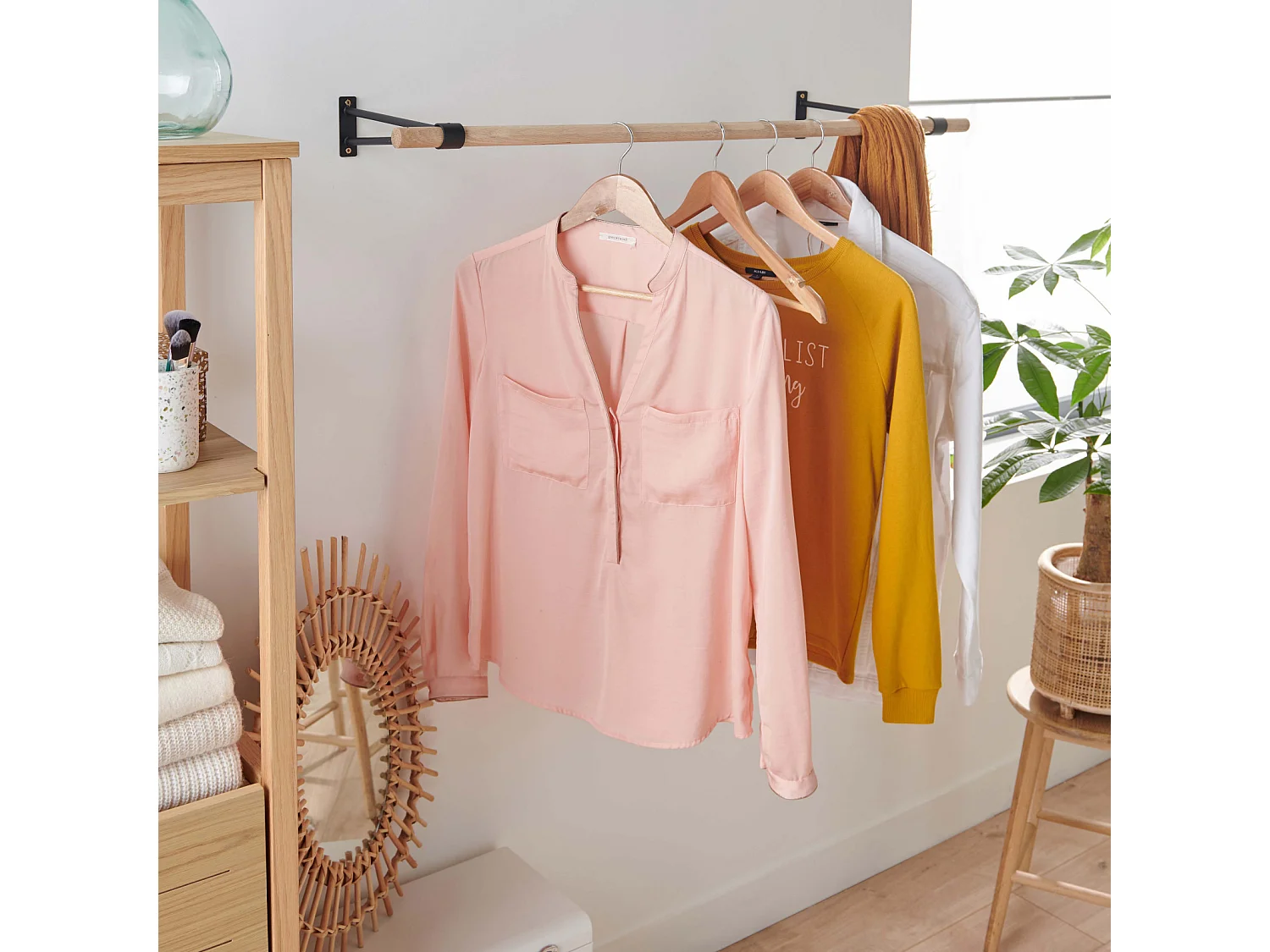 Armadio a muro in legno e metallo Ysia