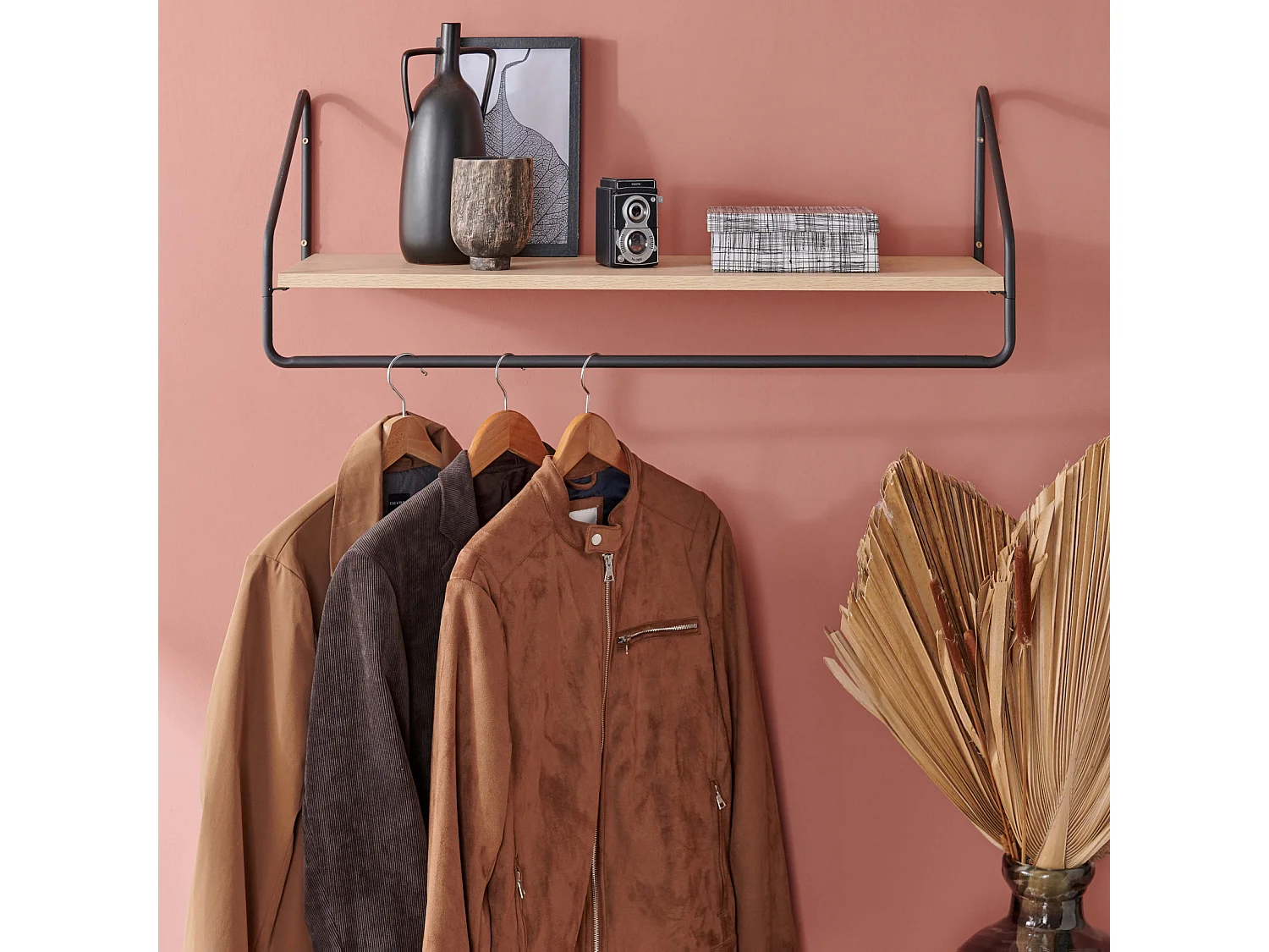 Armadio a muro in legno e metallo NELO