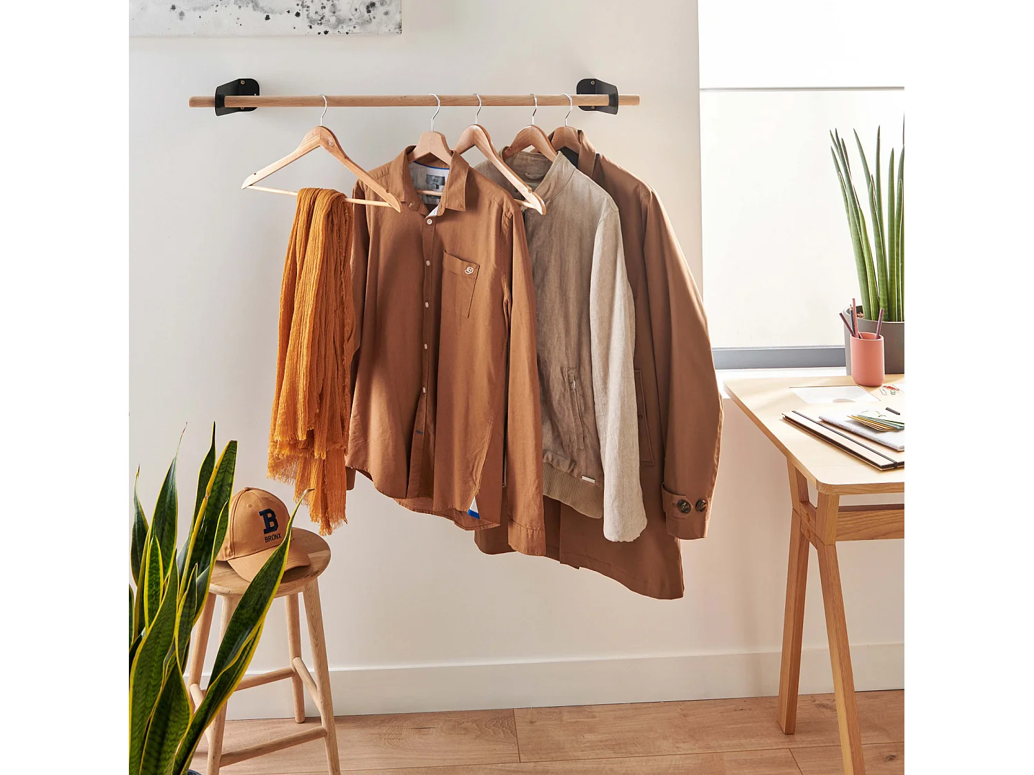 Armadio a muro in legno e metallo Yuri