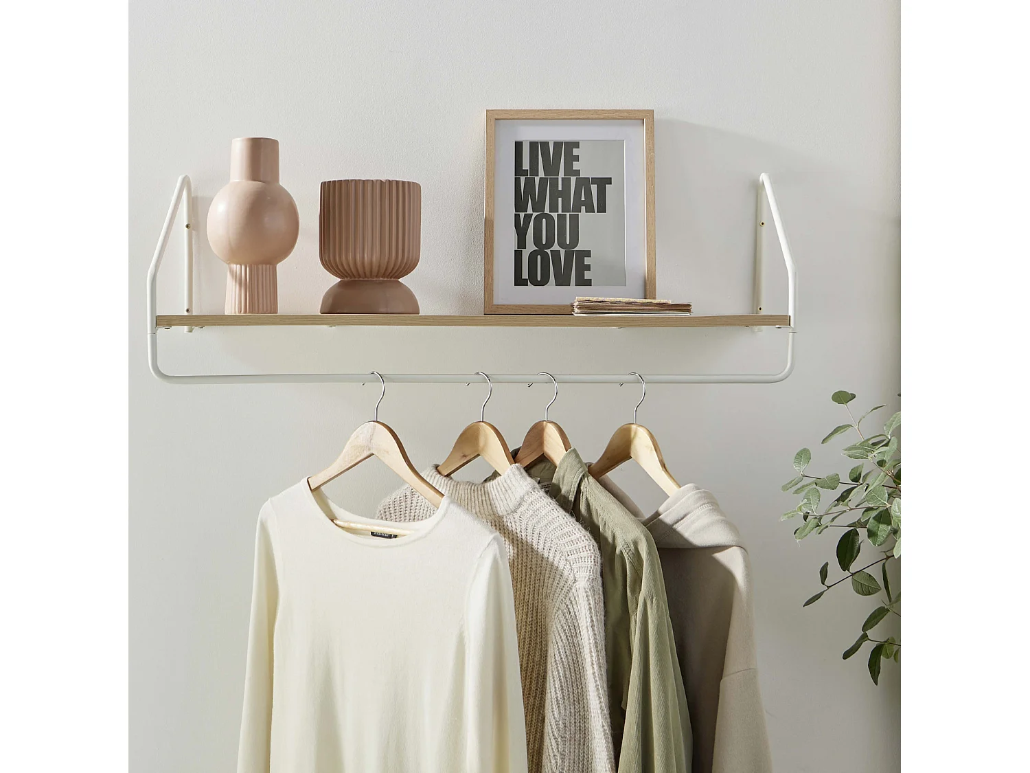 NELO houten en metalen wandkast