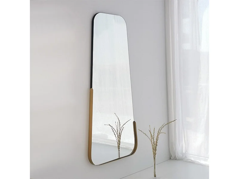 Espelho Dourado Elegante - Transforme Seu Espaço com Glamour