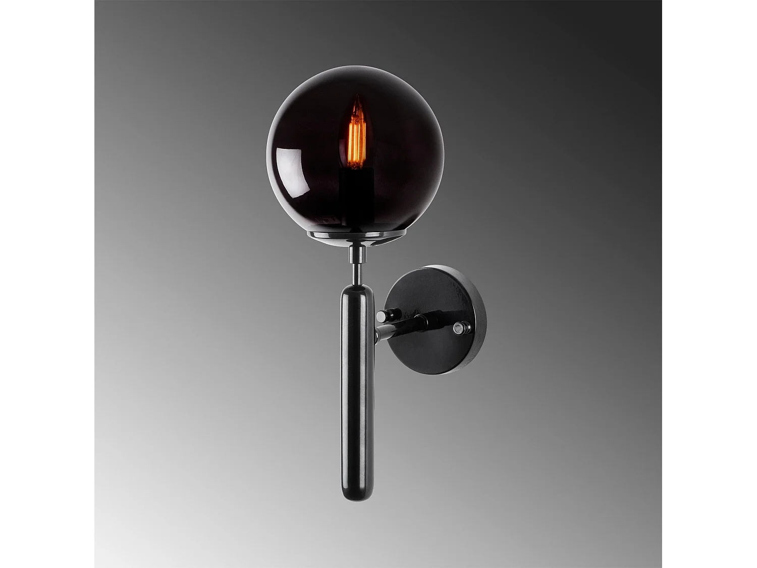 Candeeiro de Parede em Metal Preto - Elegância e Sofisticação para o Seu Espaço