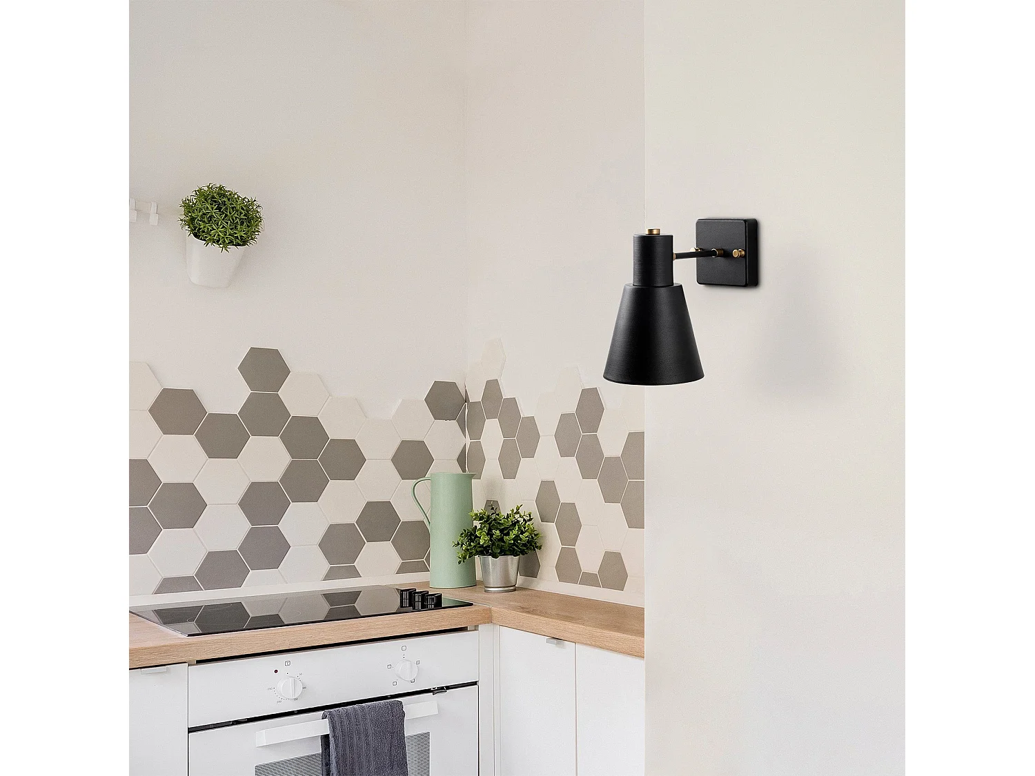 Candeeiro de Parede Preto e Dourado - Elegância e Sofisticação para o Seu Espaço