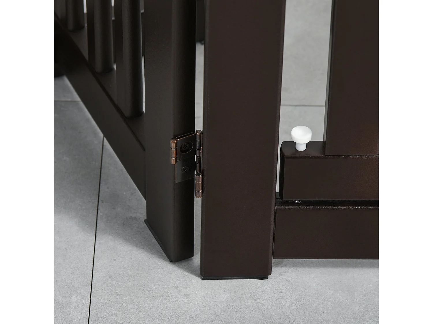 Barreira para Cães PawHut de Madeira Dobrável com Porta e Pés de Apoio para Escadas e Corredores