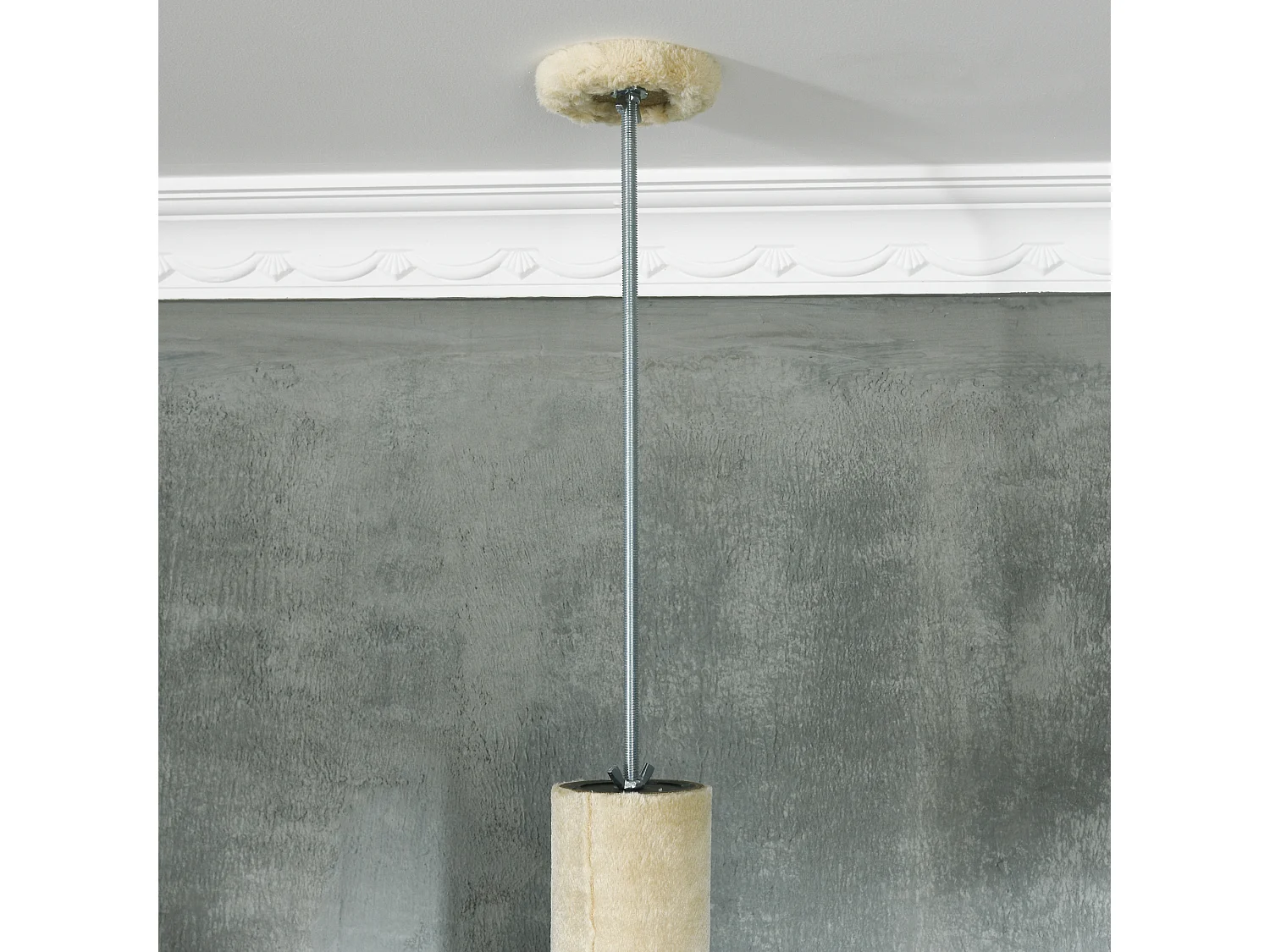 Arranhador para Gatos PawHut do Chão ao Teto com Altura Ajustável e Atrações Diversas