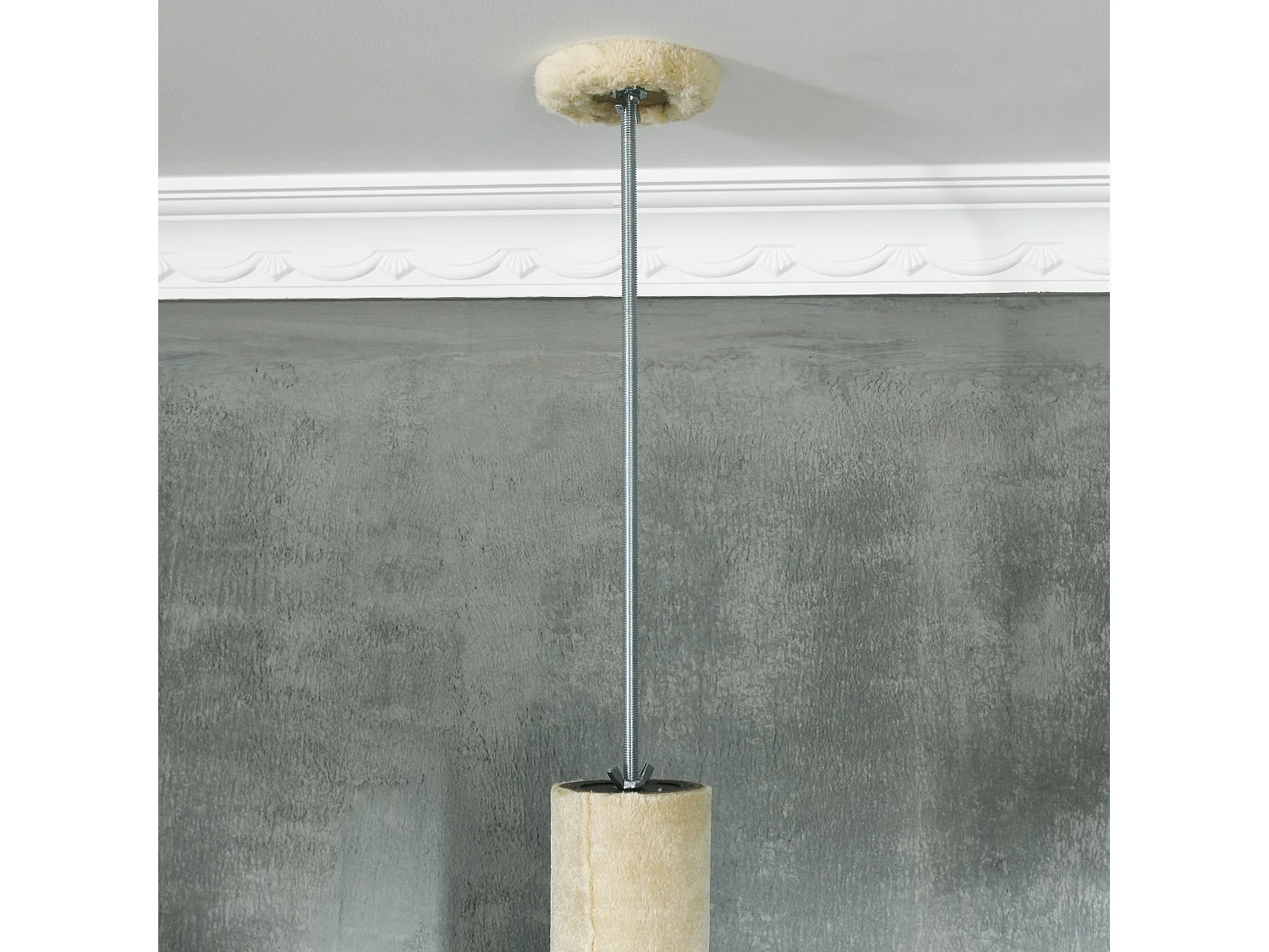 Arranhador para Gatos PawHut do Chão ao Teto com Altura Ajustável e Atrações Diversas